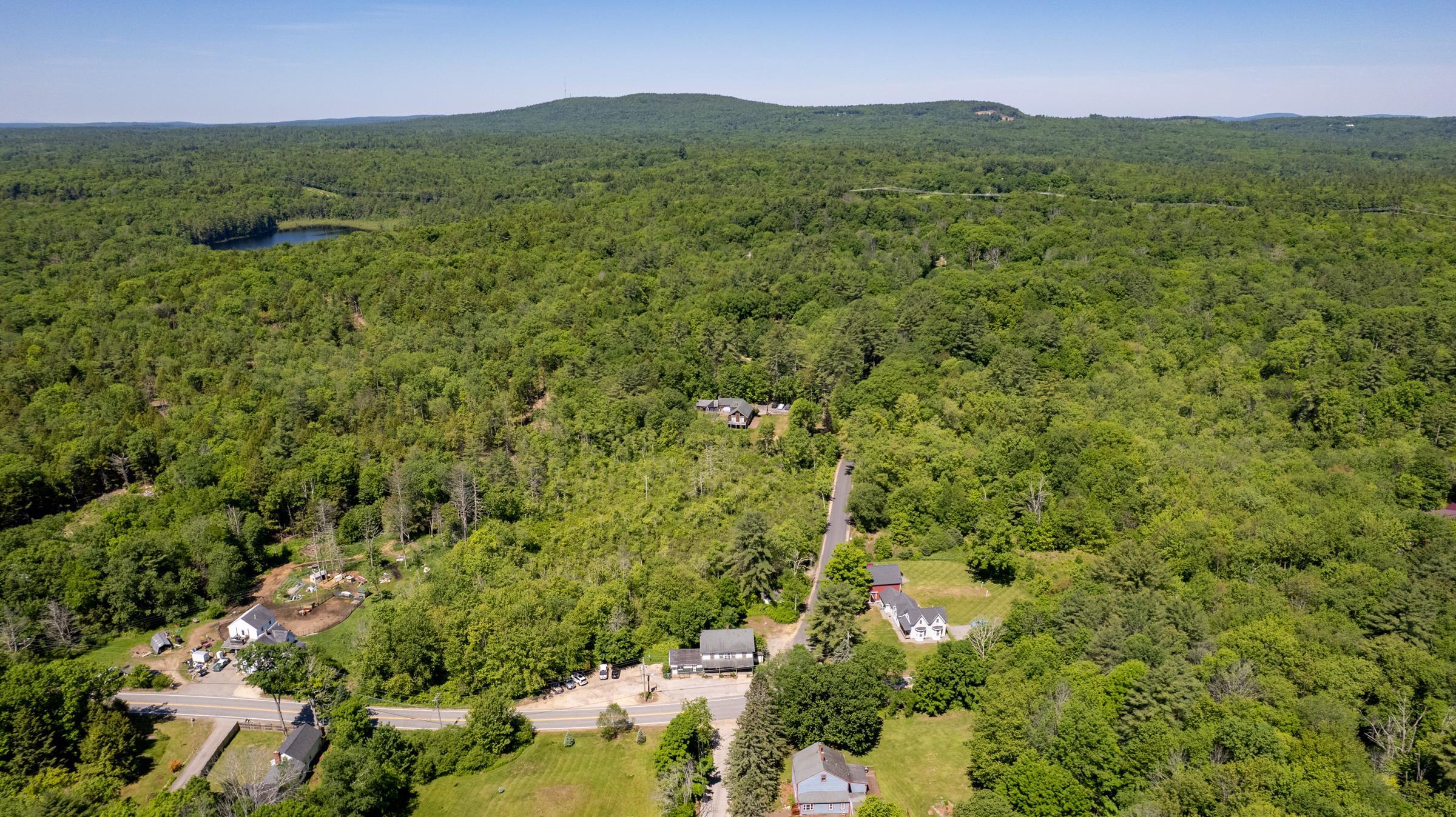 368 Stage Rd, Nottingham, NH 03291