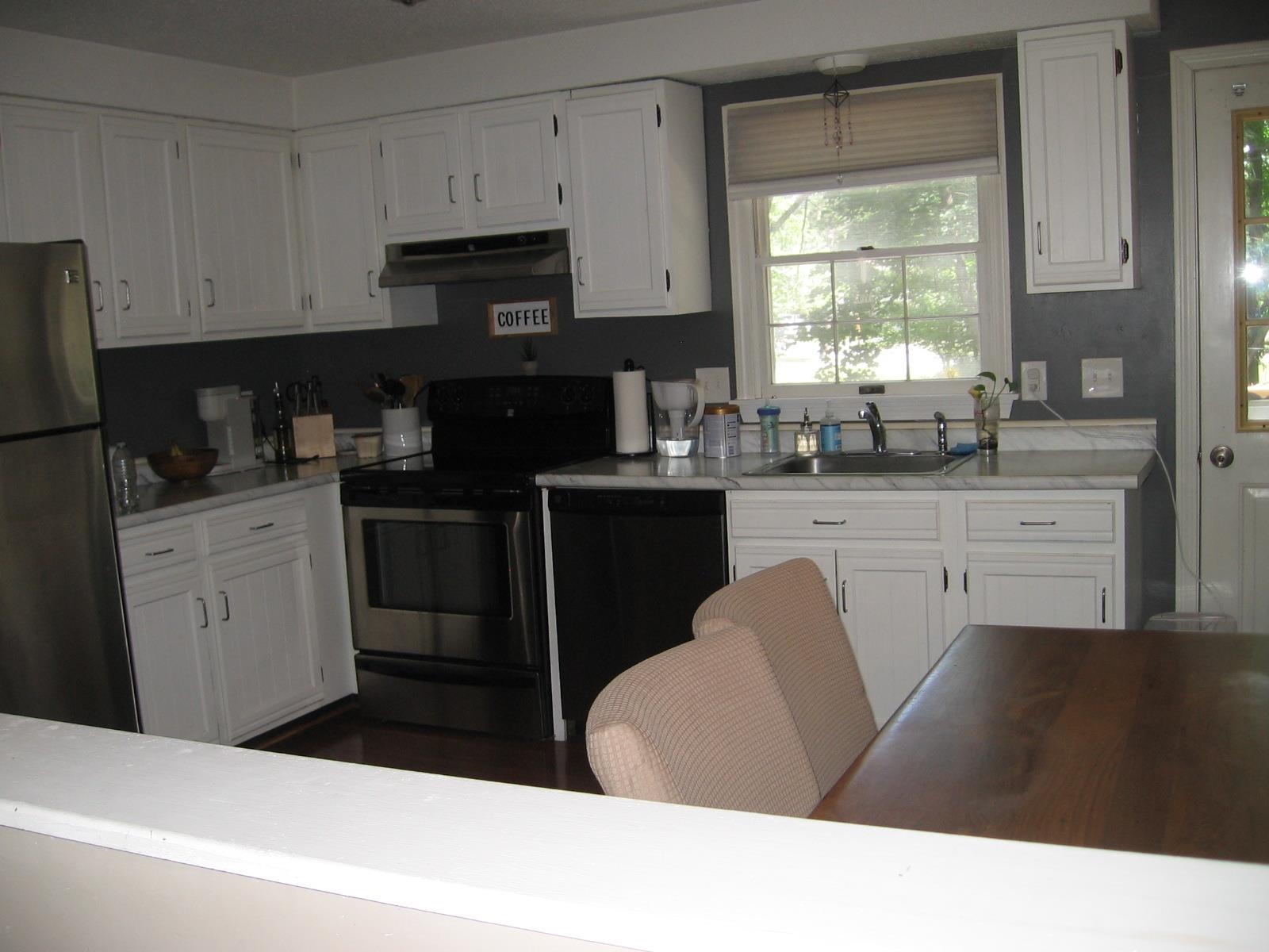 89 Lancaster Ave, Manchester, NH 03103
