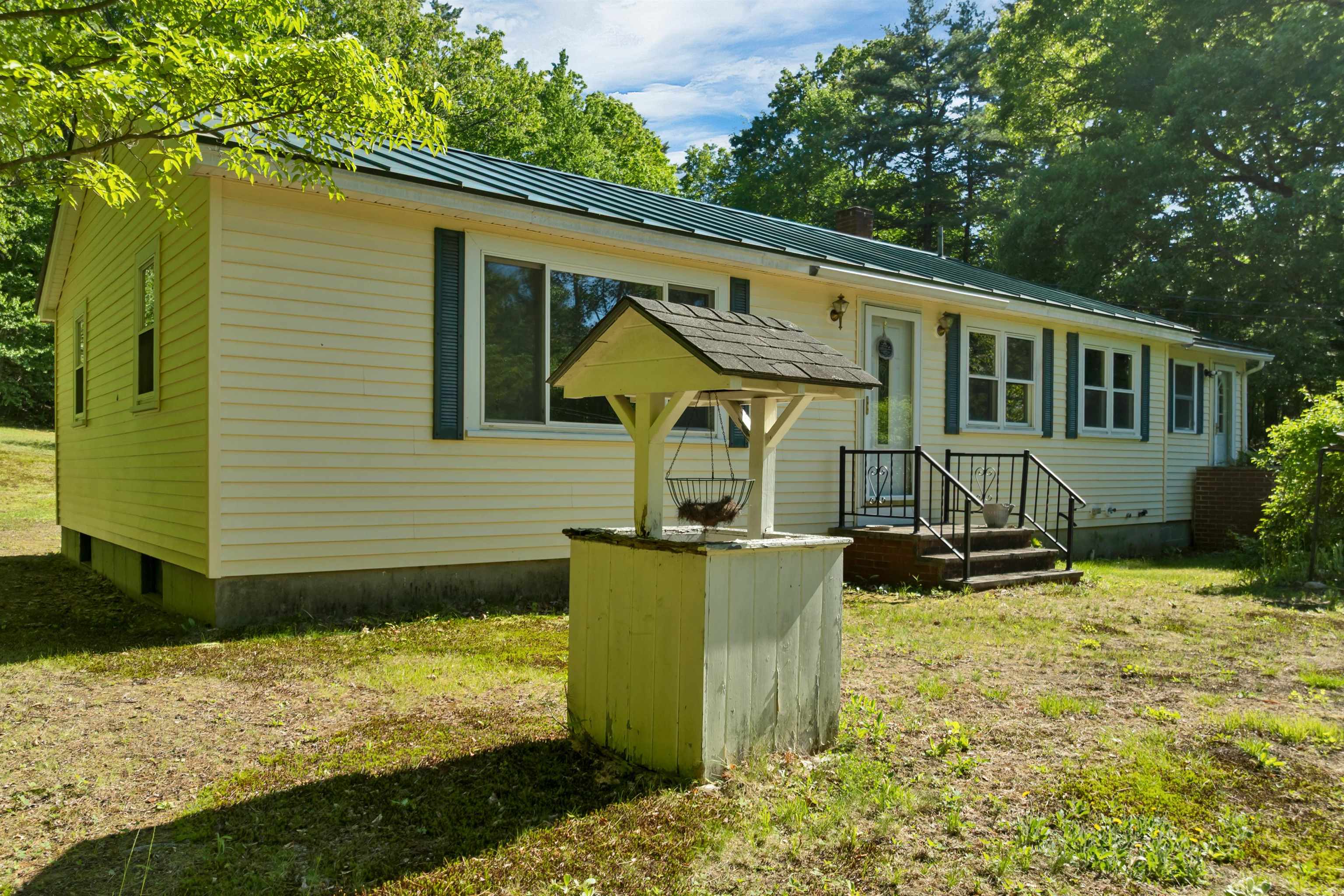 Northfield NH&nbsp;Home for sale $$324,900 $293 per sq.ft.