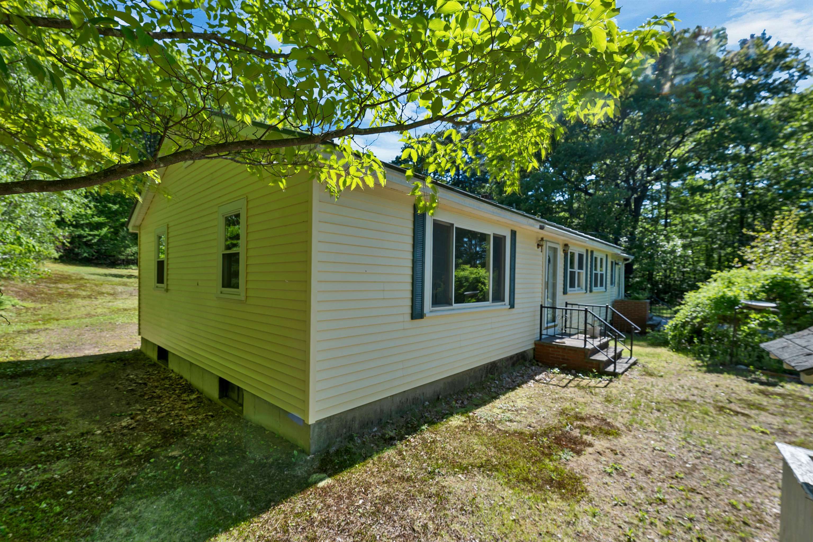 126 Hodgdon Rd, Northfield, NH 03276