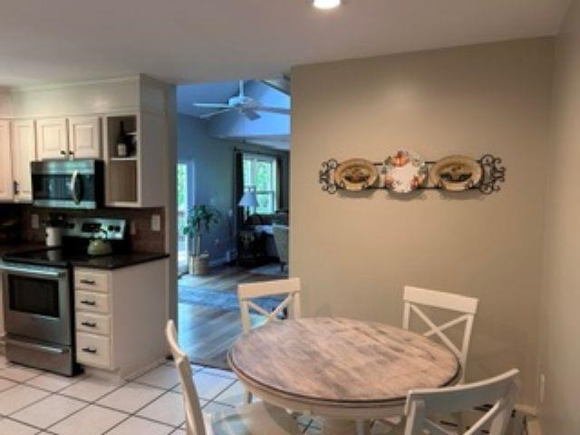 45 Blossom Rd, Windham, NH 03087