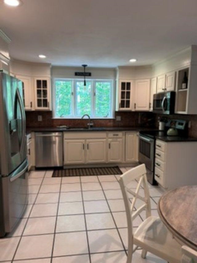 45 Blossom Rd, Windham, NH 03087