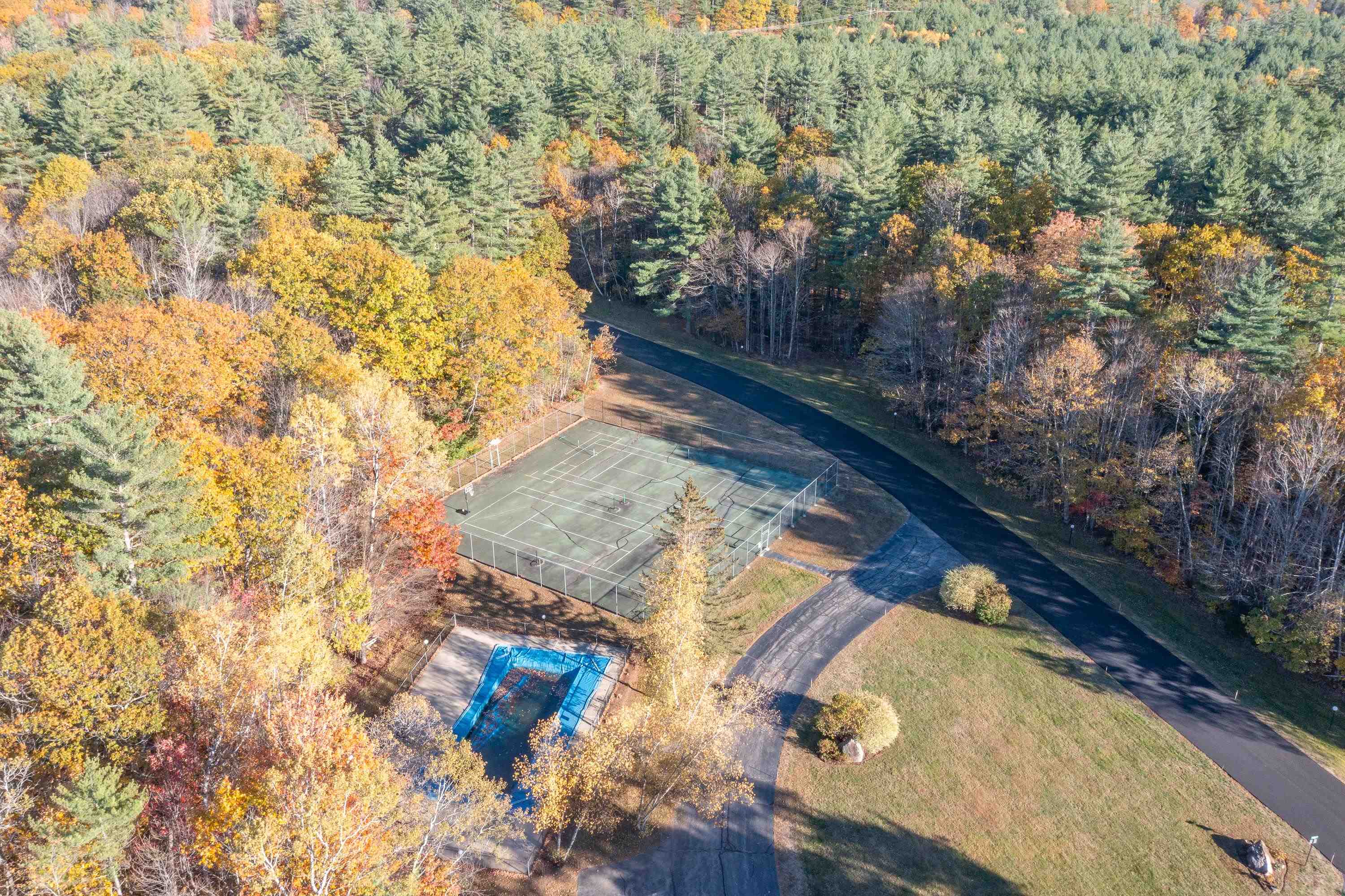 15 Tennis Ln #B15, Thornton, NH 03285