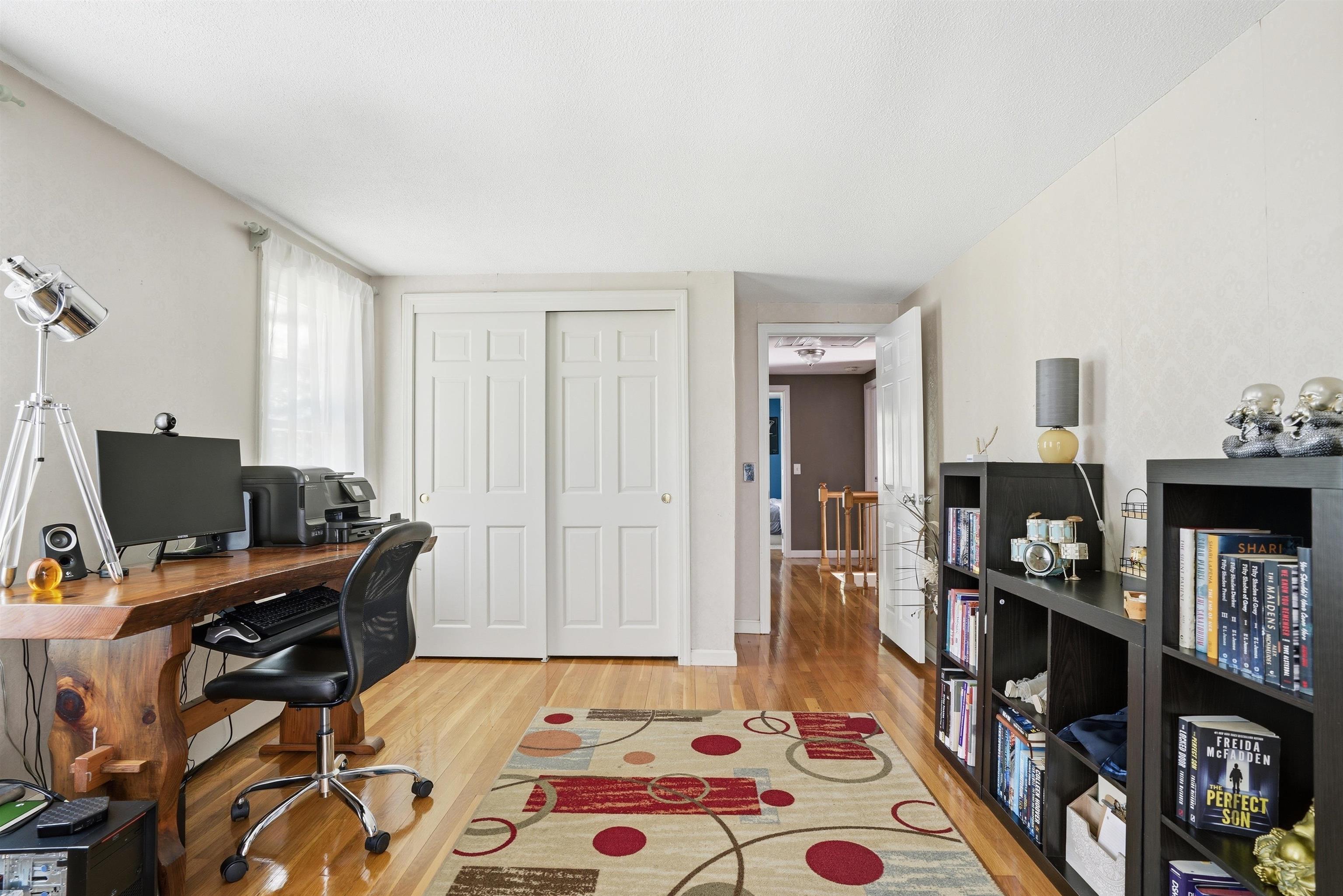 98 Hunter Farm Rd, Peterborough, NH 03458