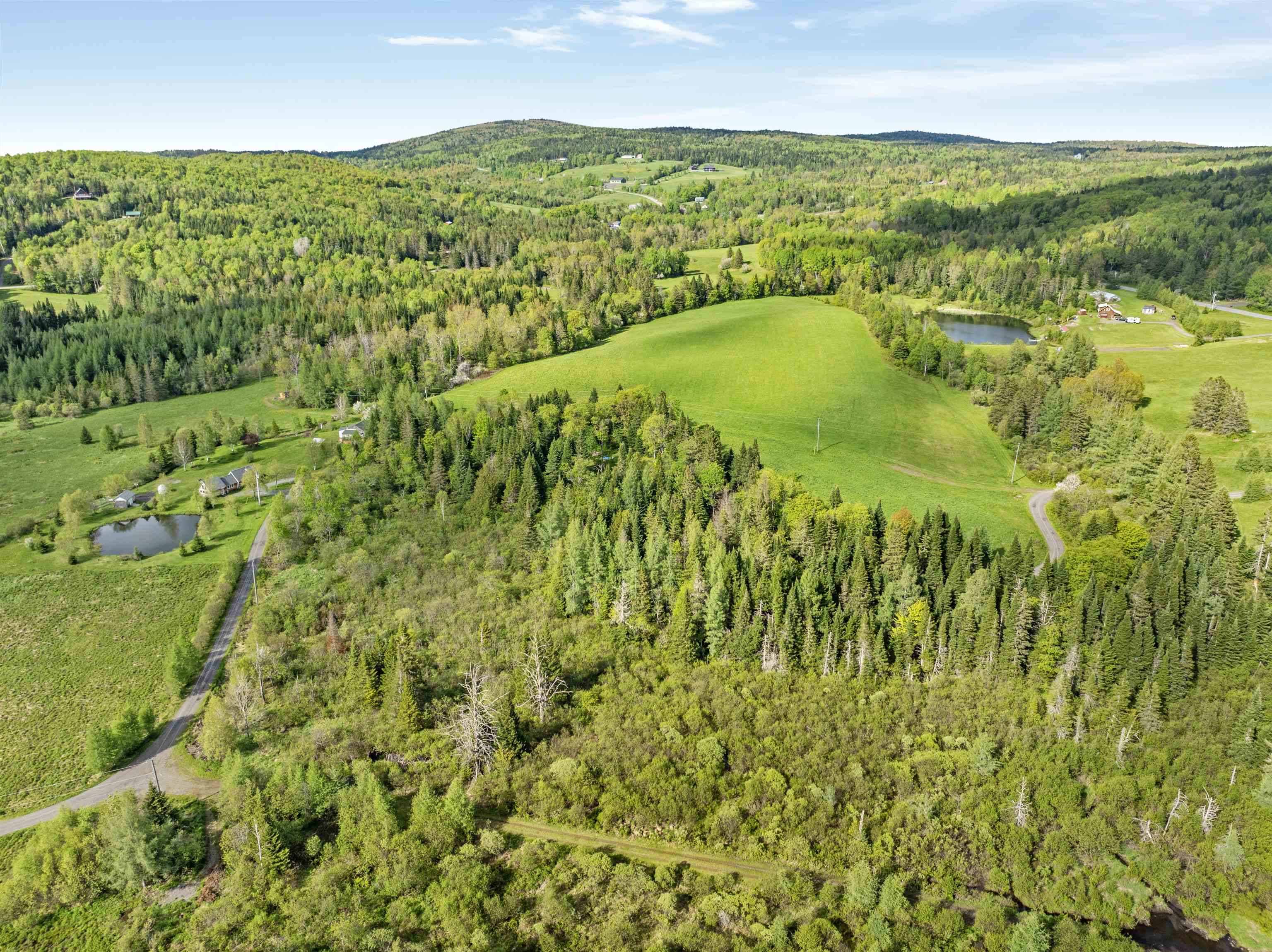 57 Old Barn Rd, Clarksville, NH 03592