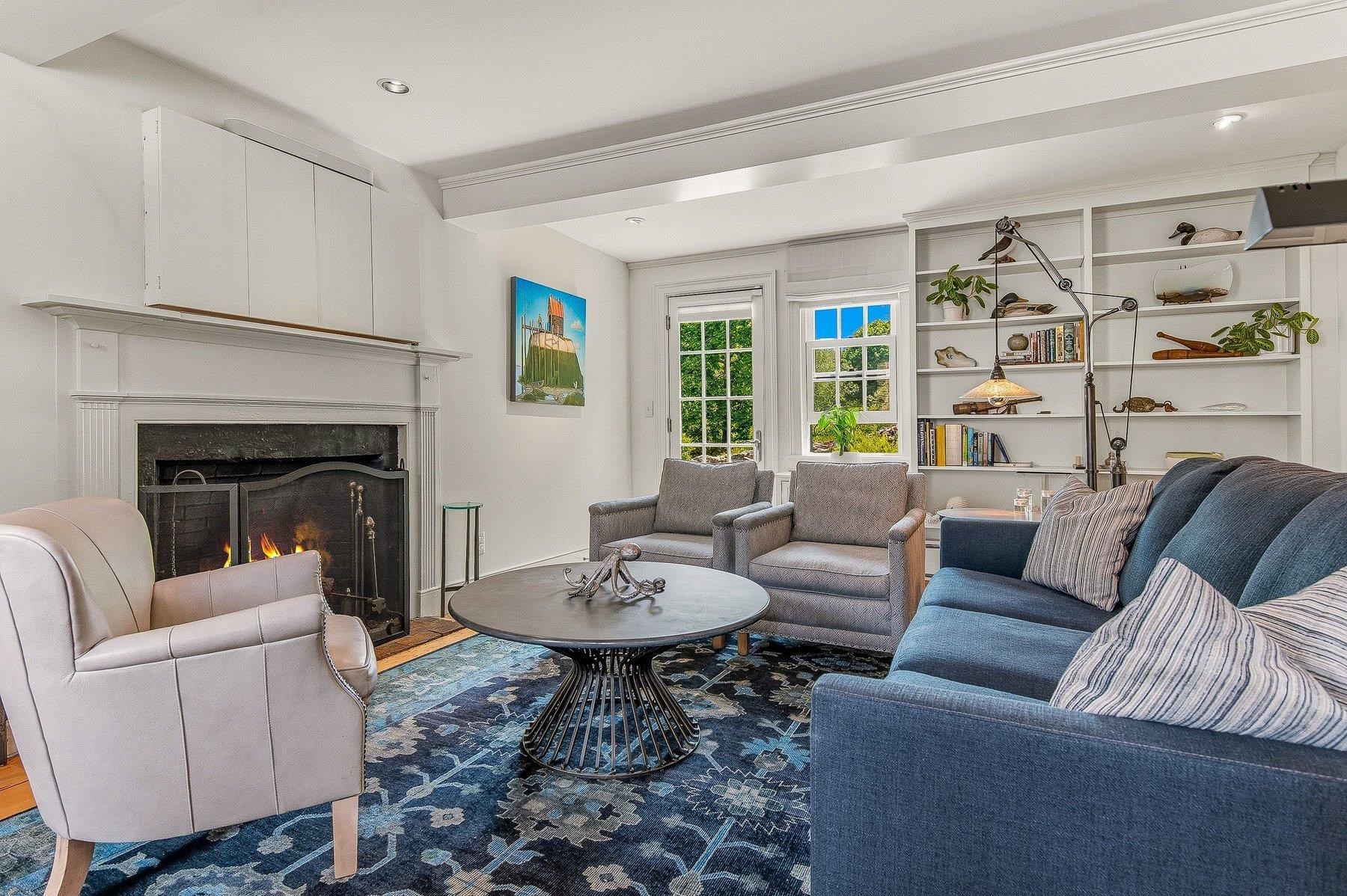 69 Cranfield St, New Castle, NH 03854