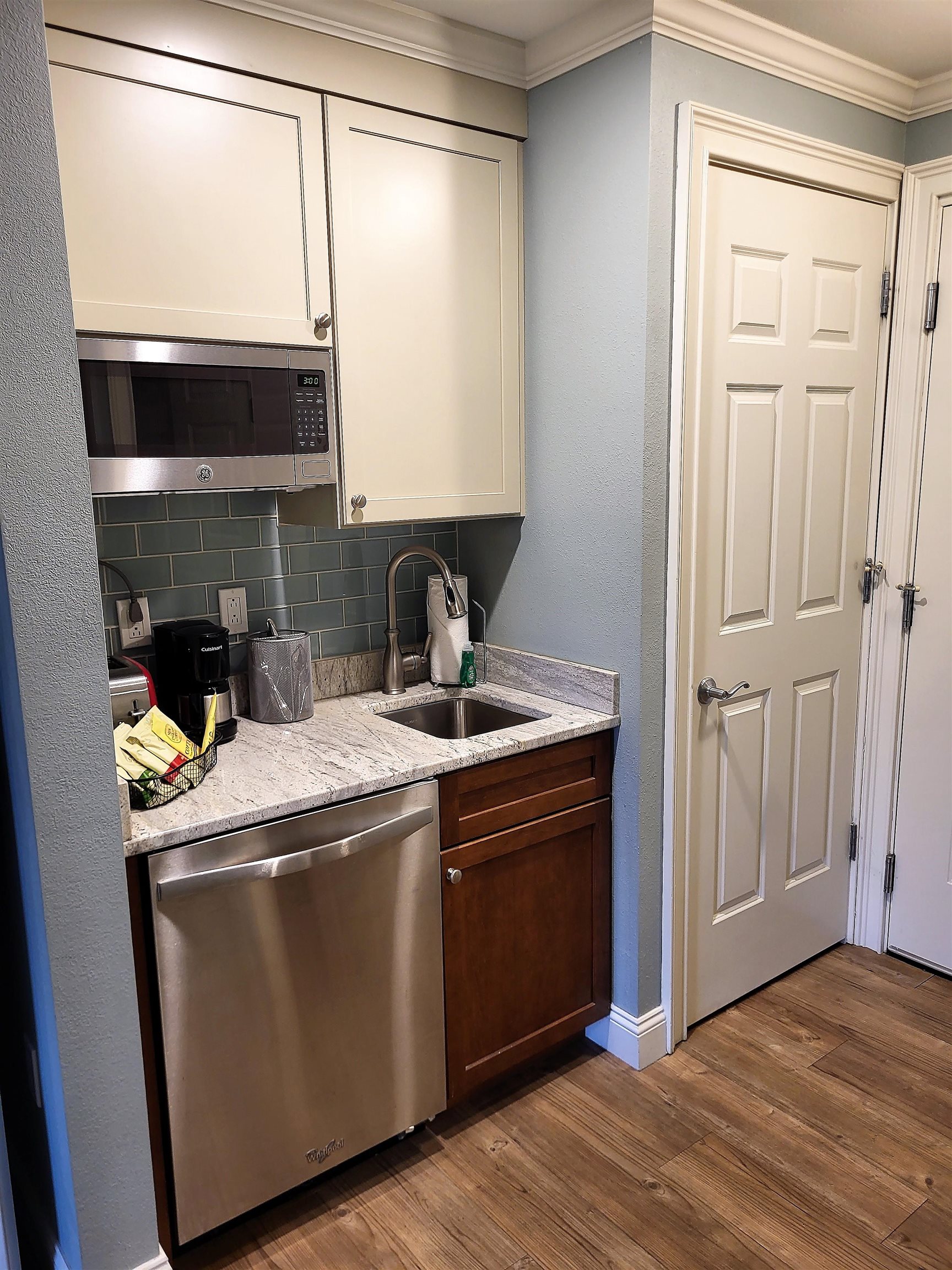 Efficiency Kitchen in Lock-off