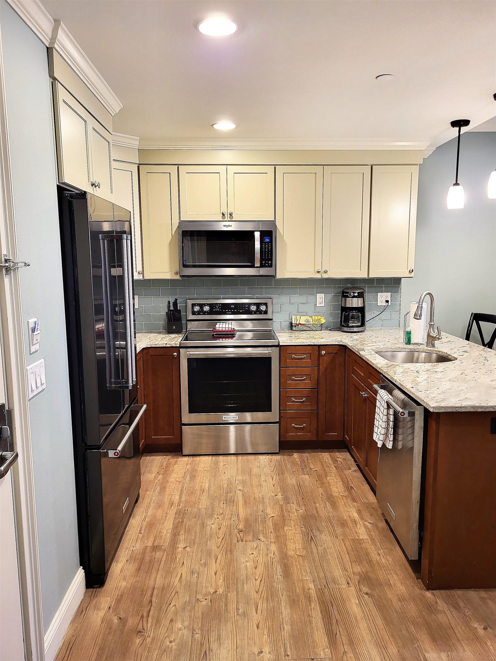 Full Kitchen