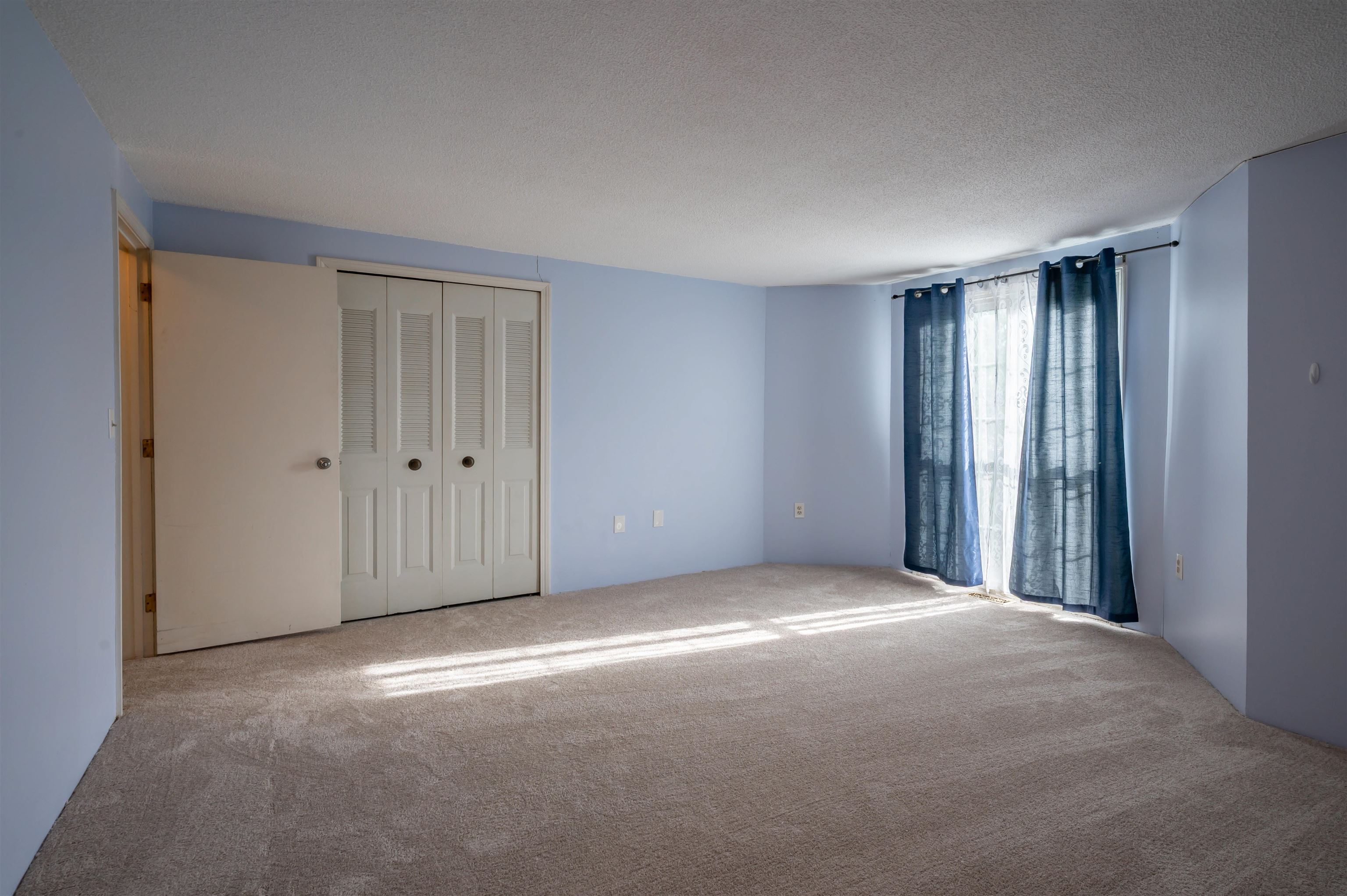 181 Cannongate Iii Rd, Nashua, NH 03063