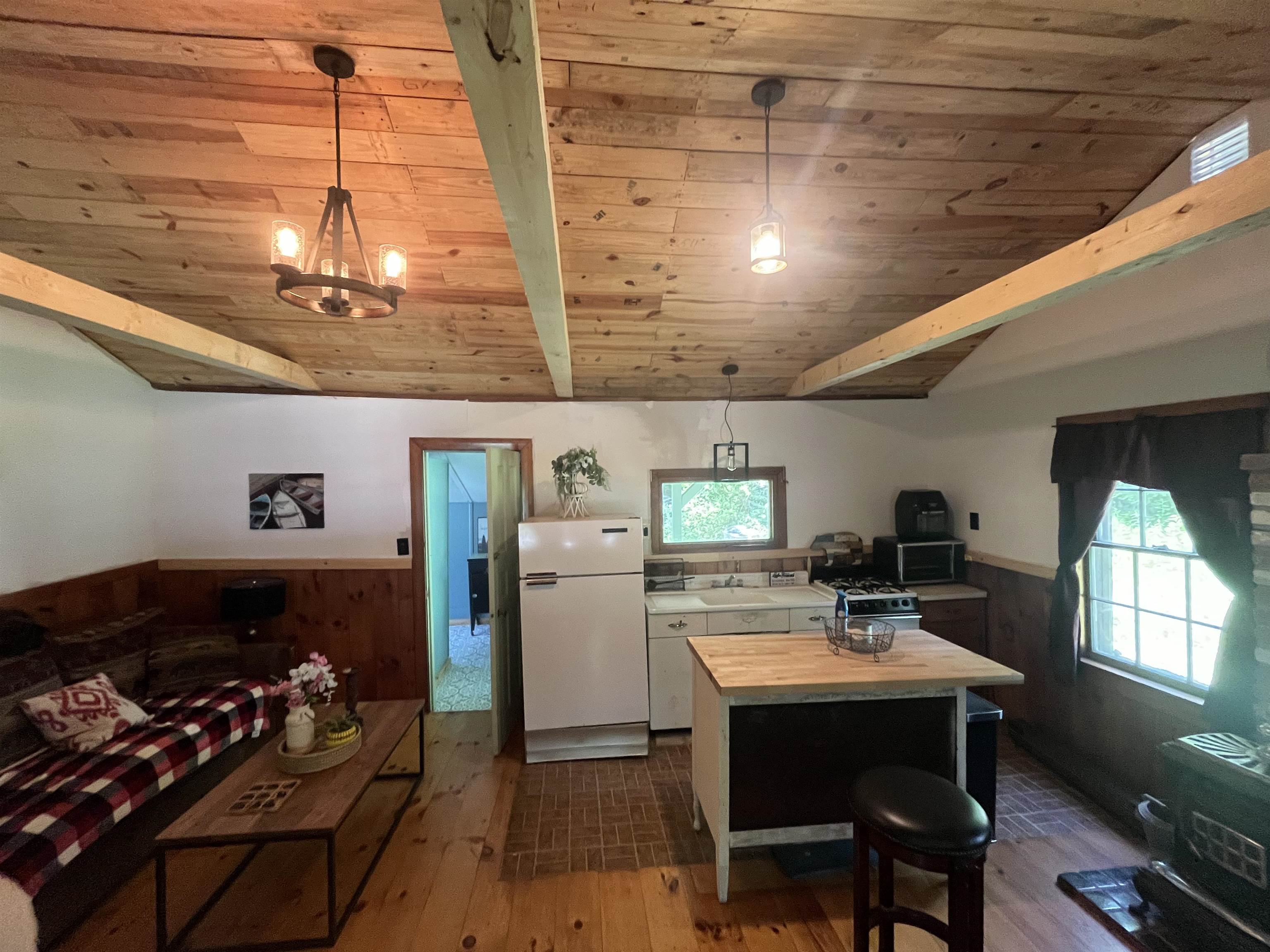 321 Route 123 N, Stoddard, NH 03464