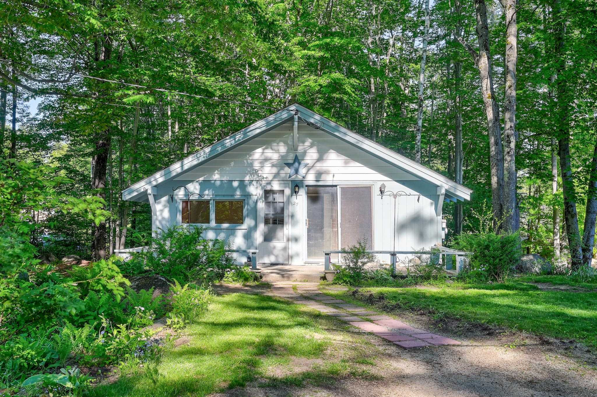 27 Ash St, Conway, NH 03860