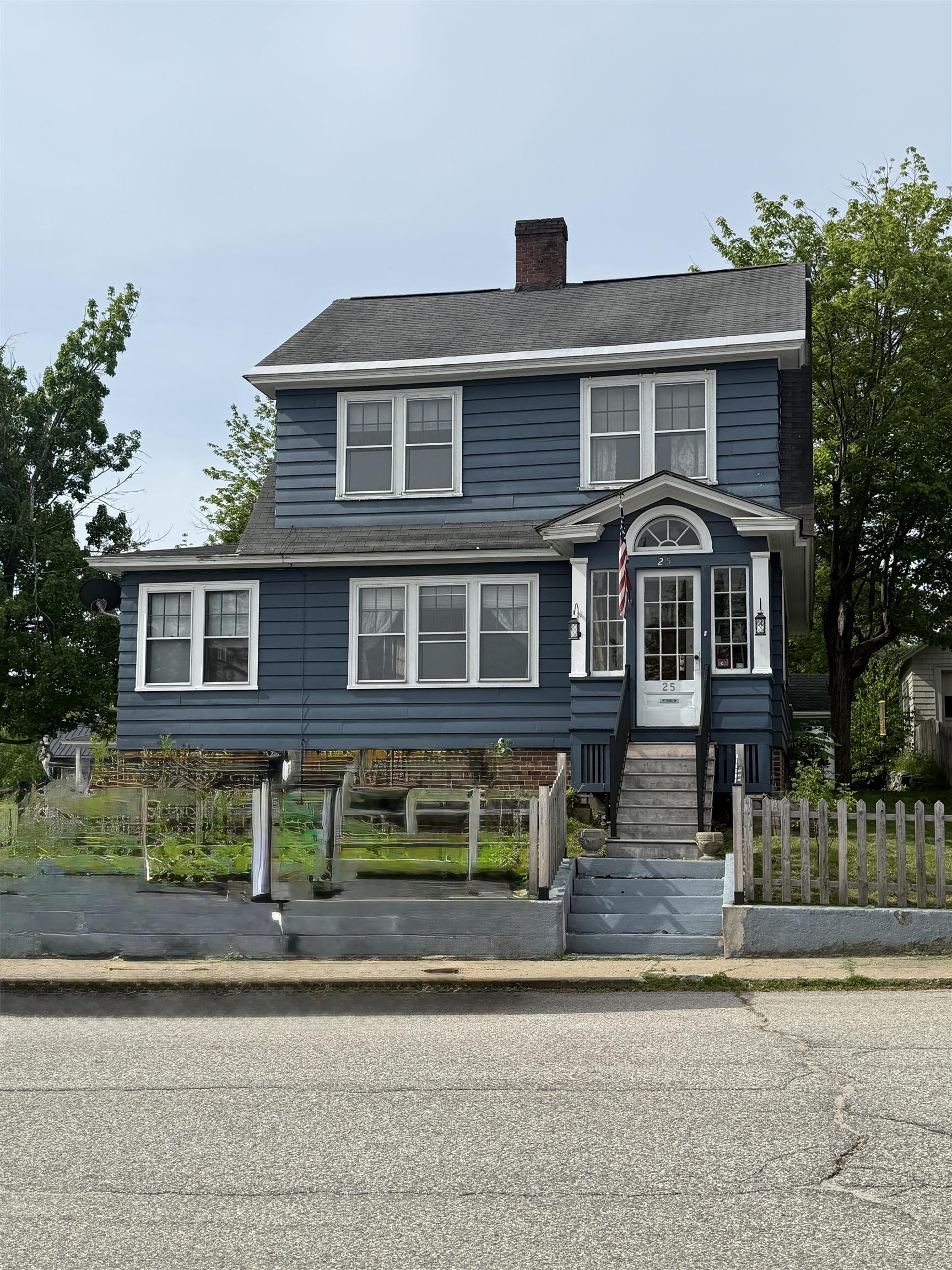 25 Laurel St, Berlin, NH 03570