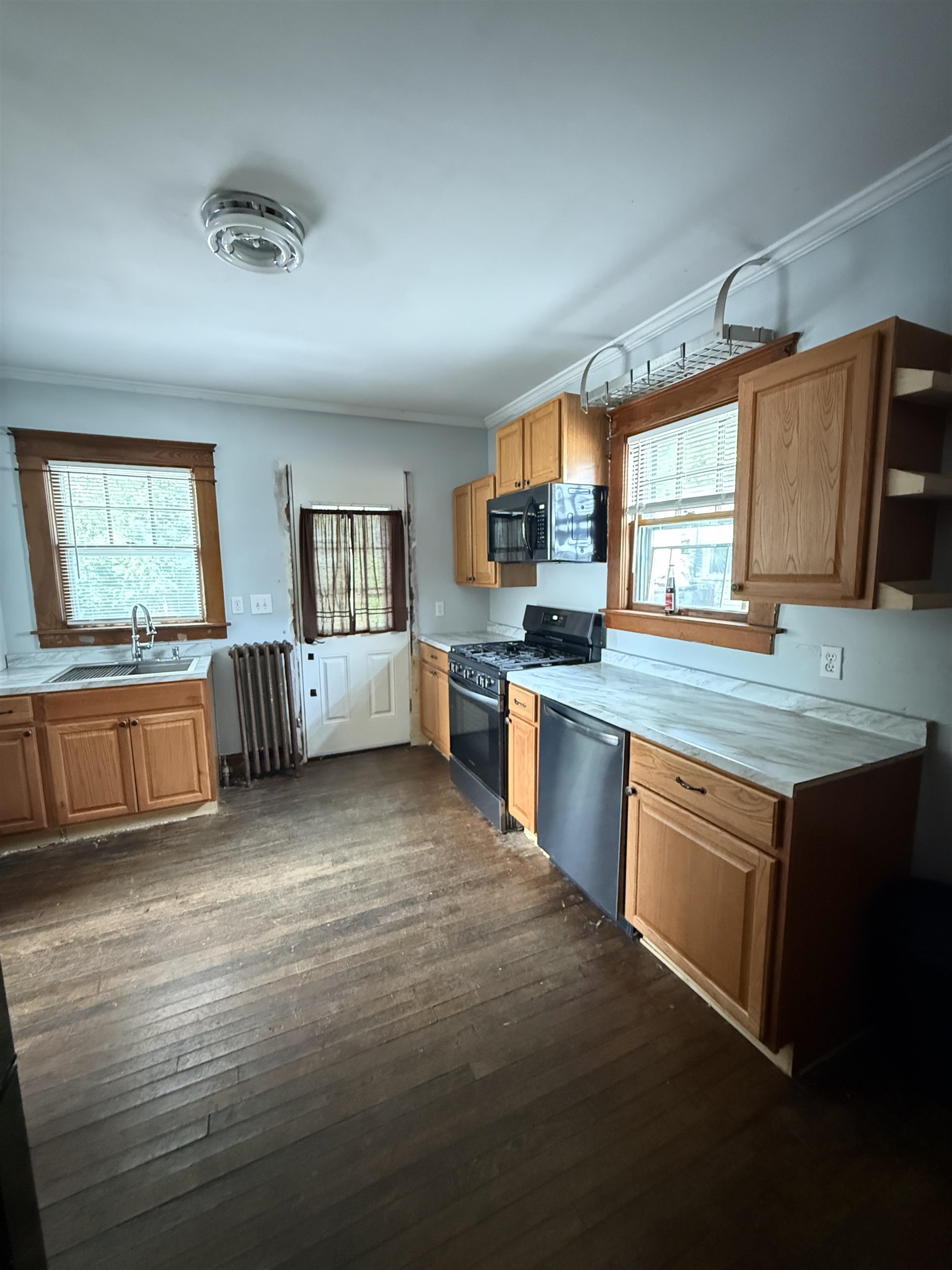 25 Laurel St, Berlin, NH 03570