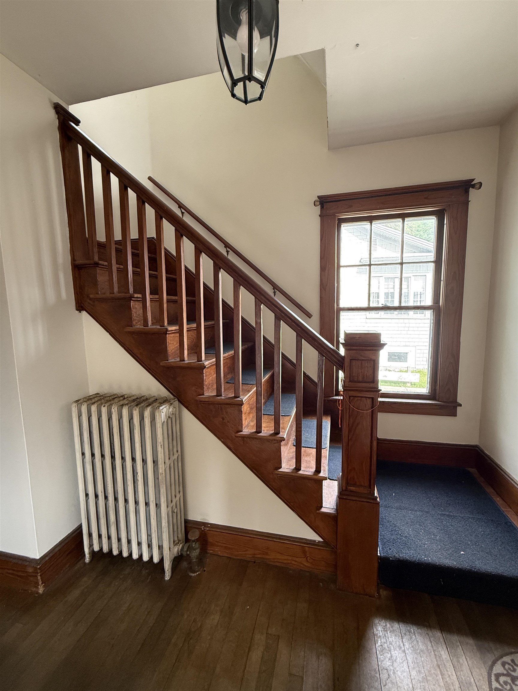 25 Laurel St, Berlin, NH 03570