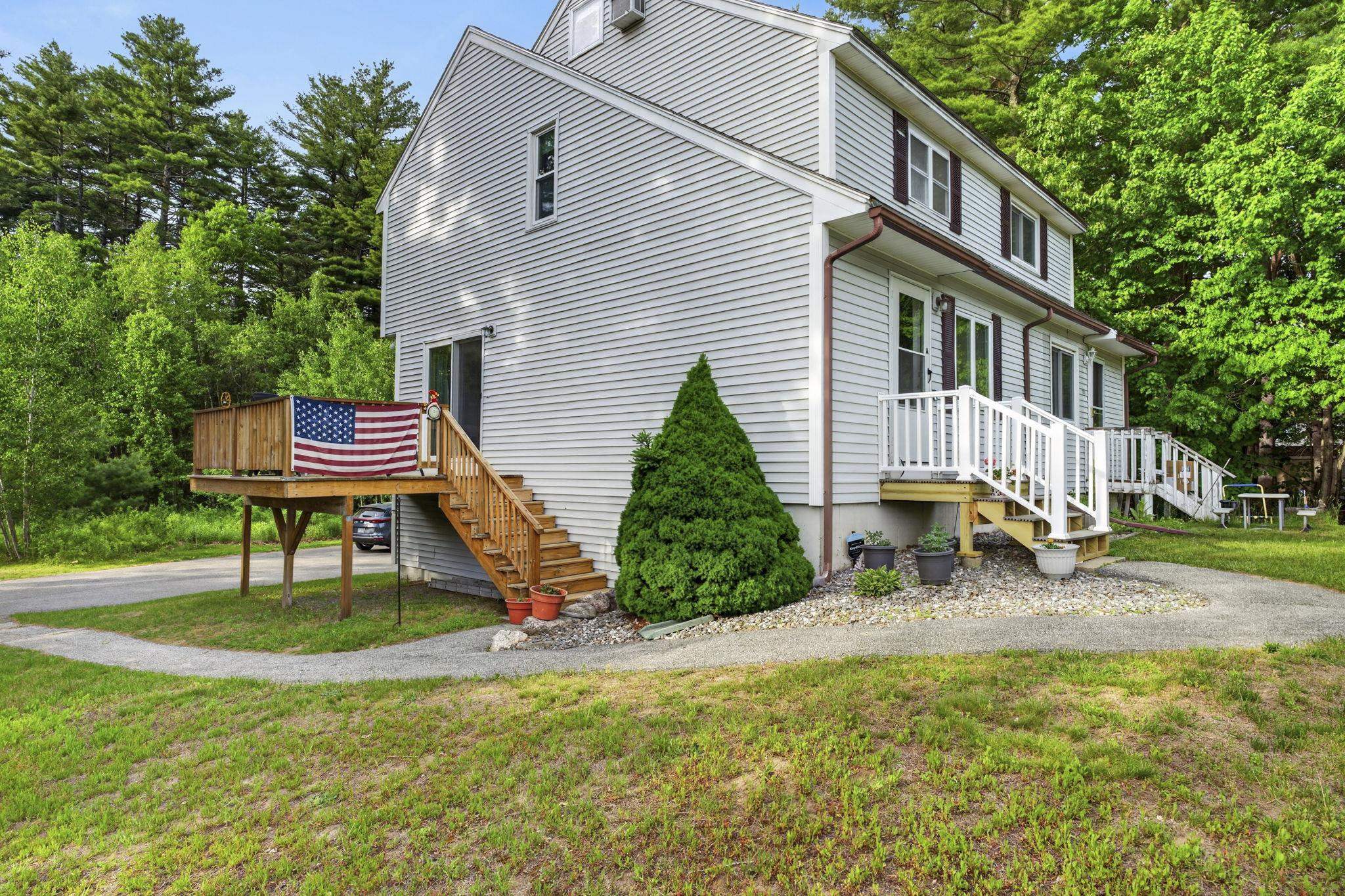 24a Fairway Rd, Londonderry, NH 03053