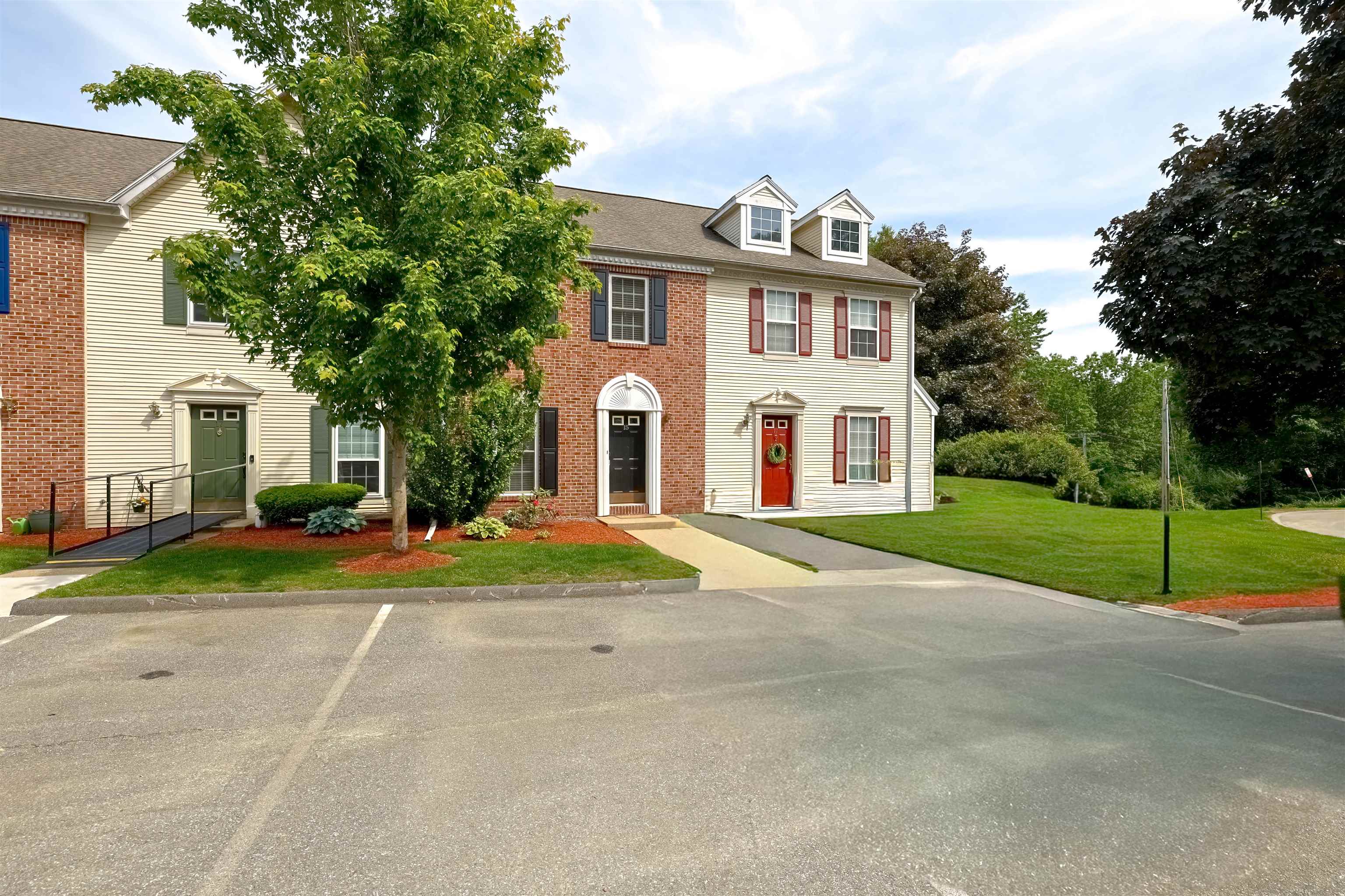 15 Middlesex Rd, Merrimack, NH 03054
