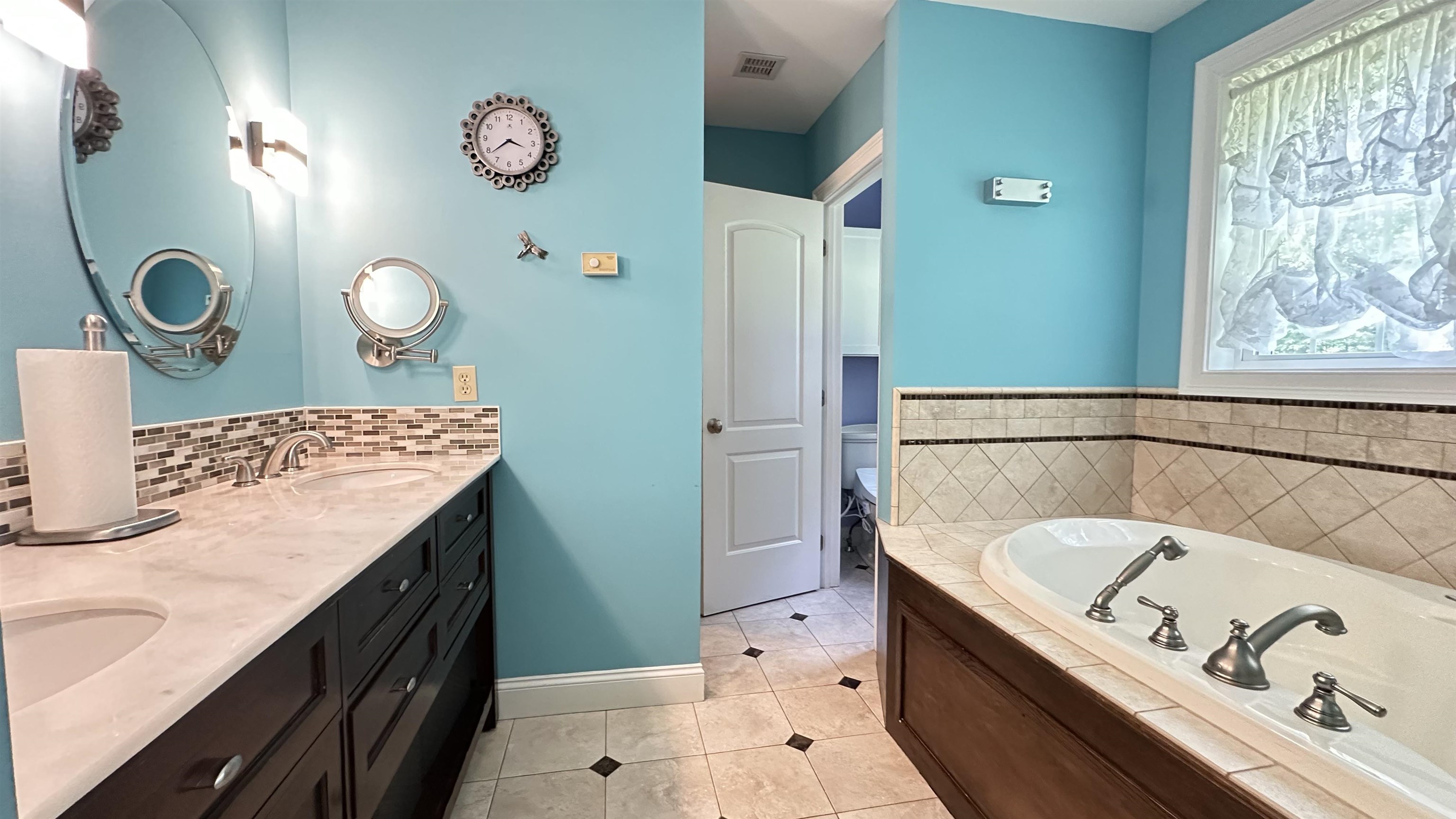 172 Arah St, Manchester, NH 03104