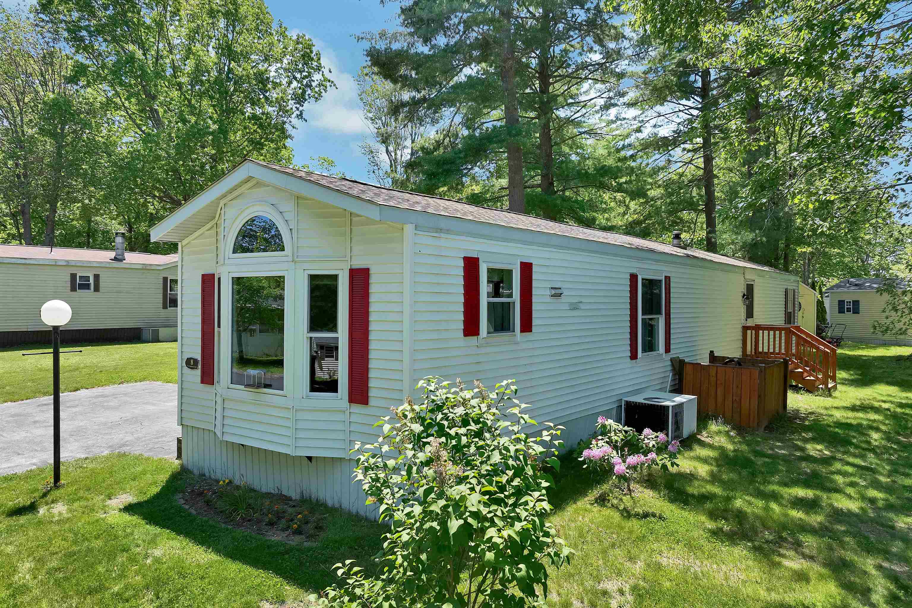 8 N Cranberry Ln, Rochester, NH 03867