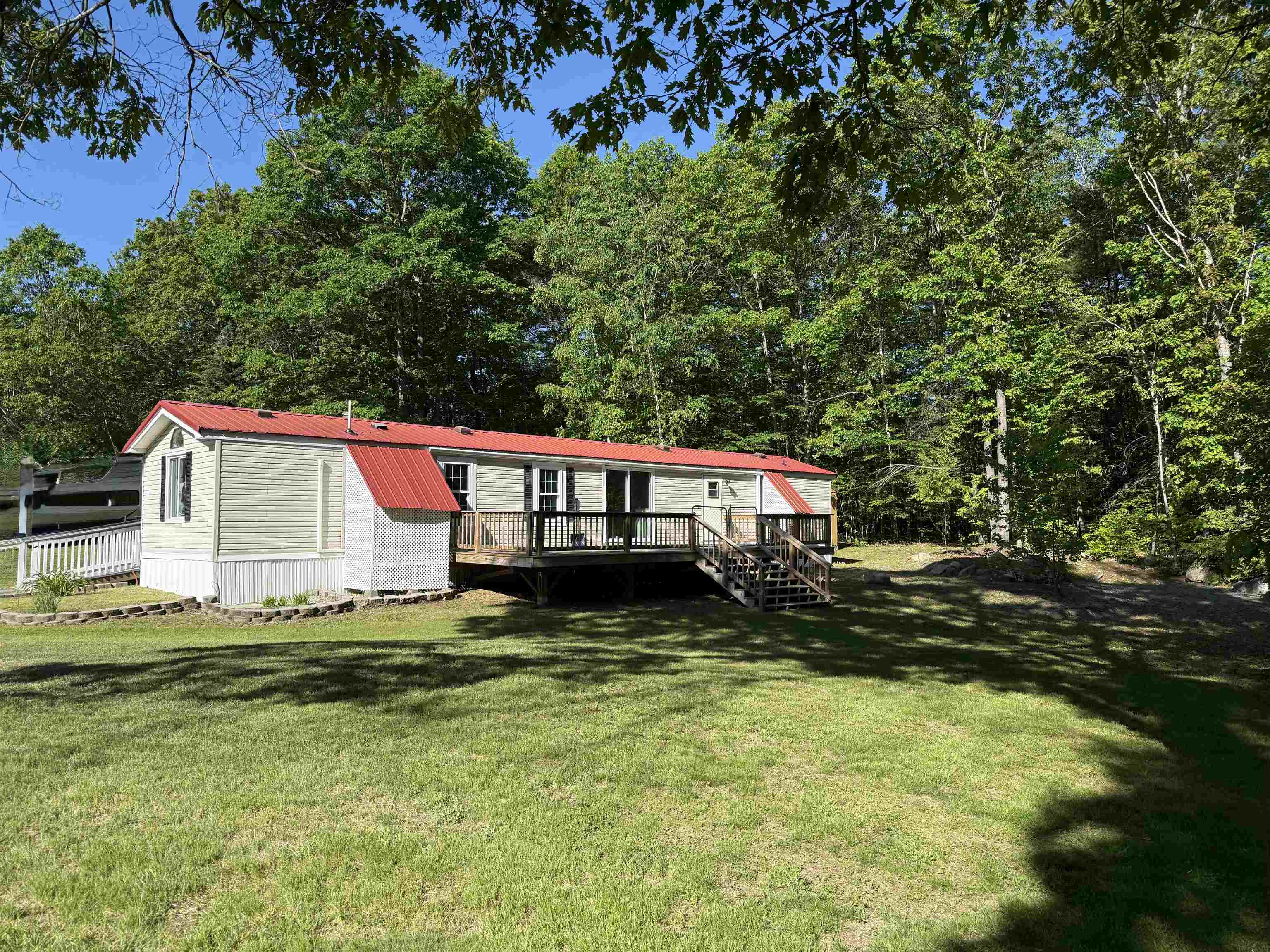 21 Valley Dr, Belmont, NH 03220