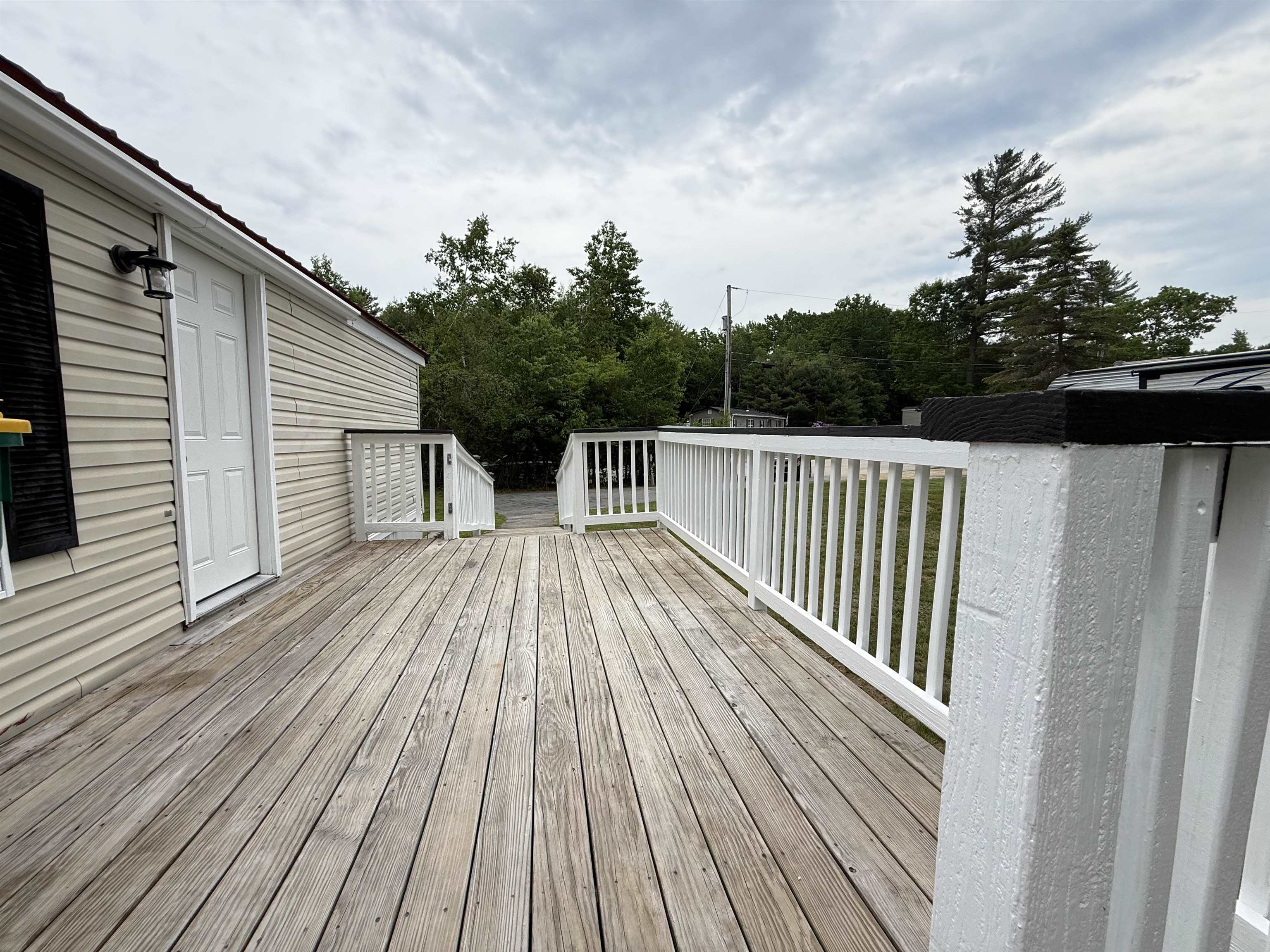 21 Valley Dr, Belmont, NH 03220