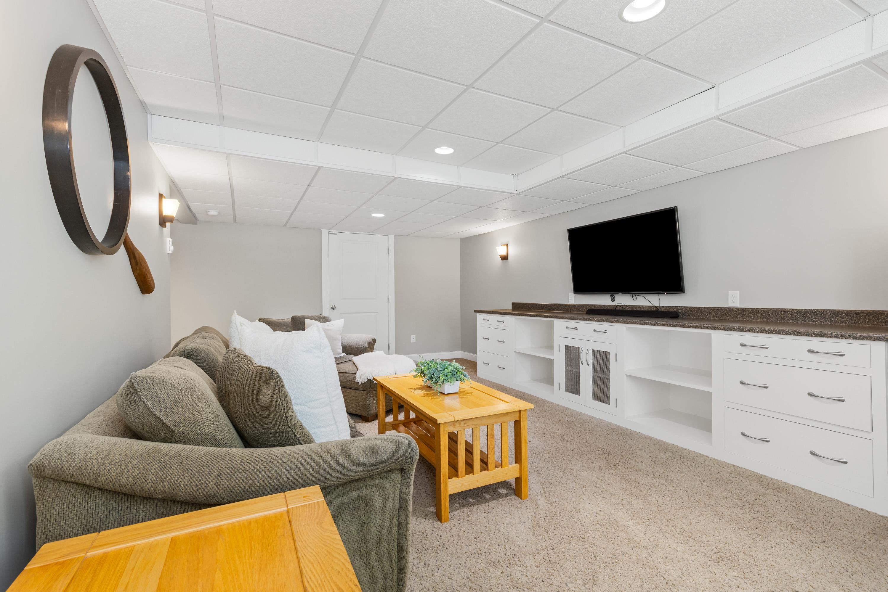 8 Heron Way, Stratham, NH 03885