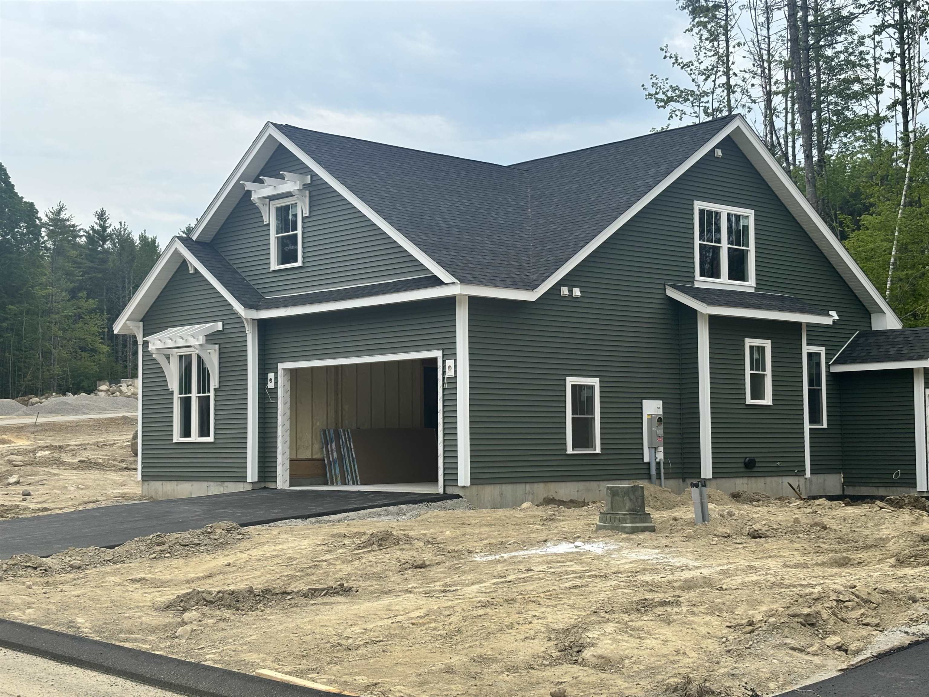 103 Lady Walsingham Way, Laconia, NH 03246