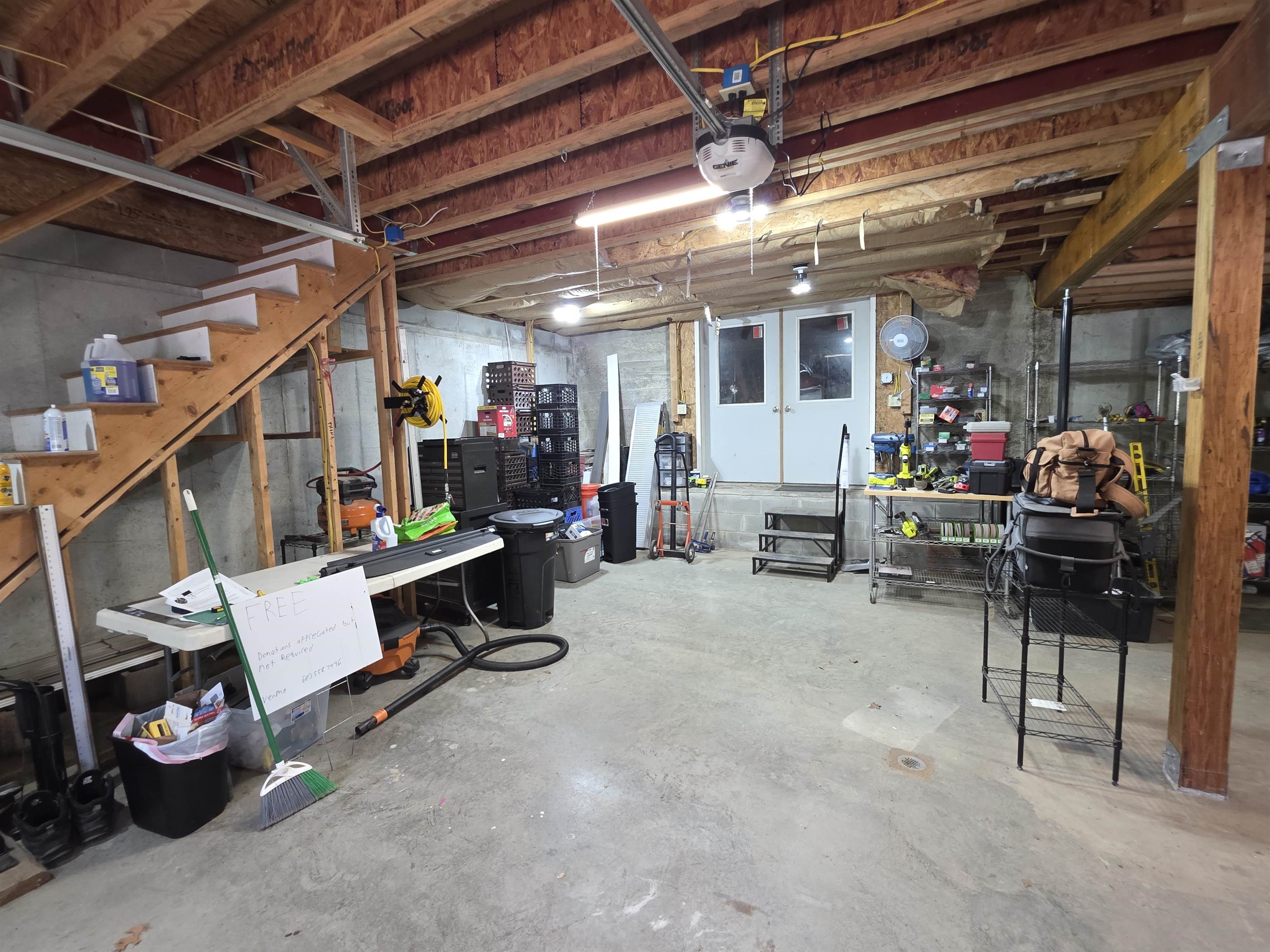 2 car garage 25476140