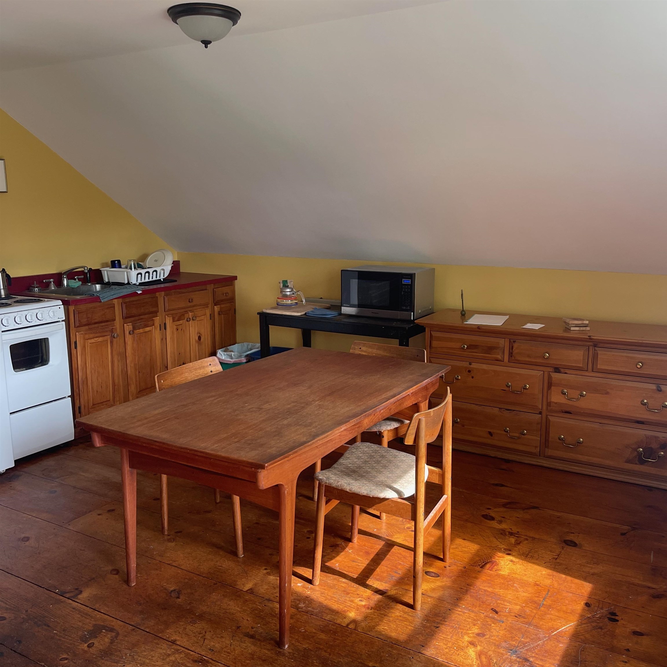 Eat in kitchen 25467988