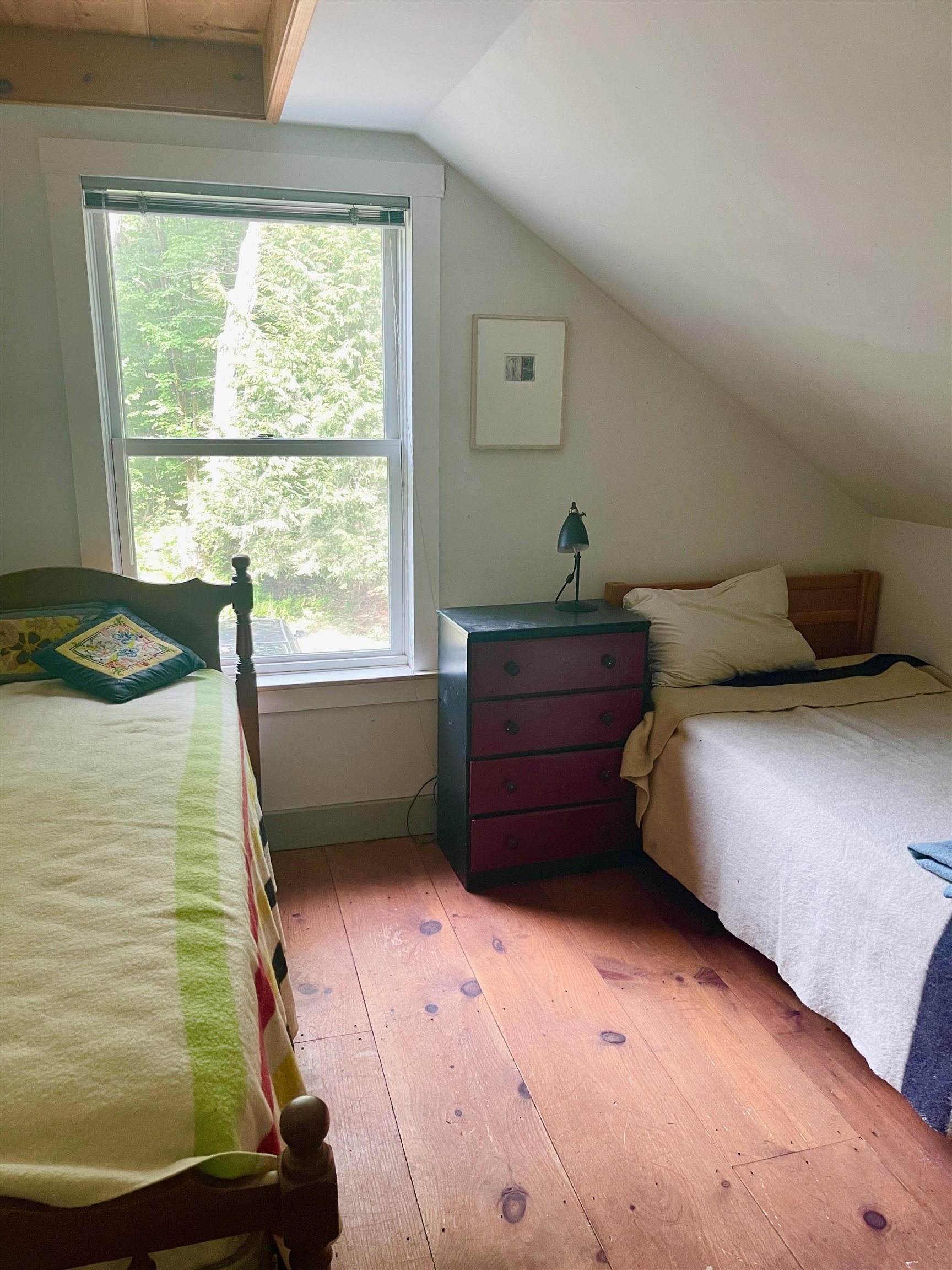 Second bedroom 25467995