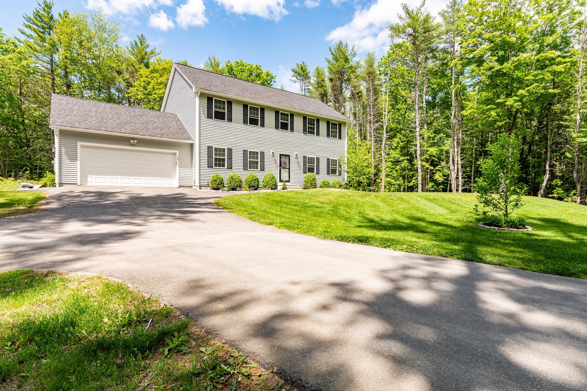 84 Osprey Ln, Lee, NH 03861