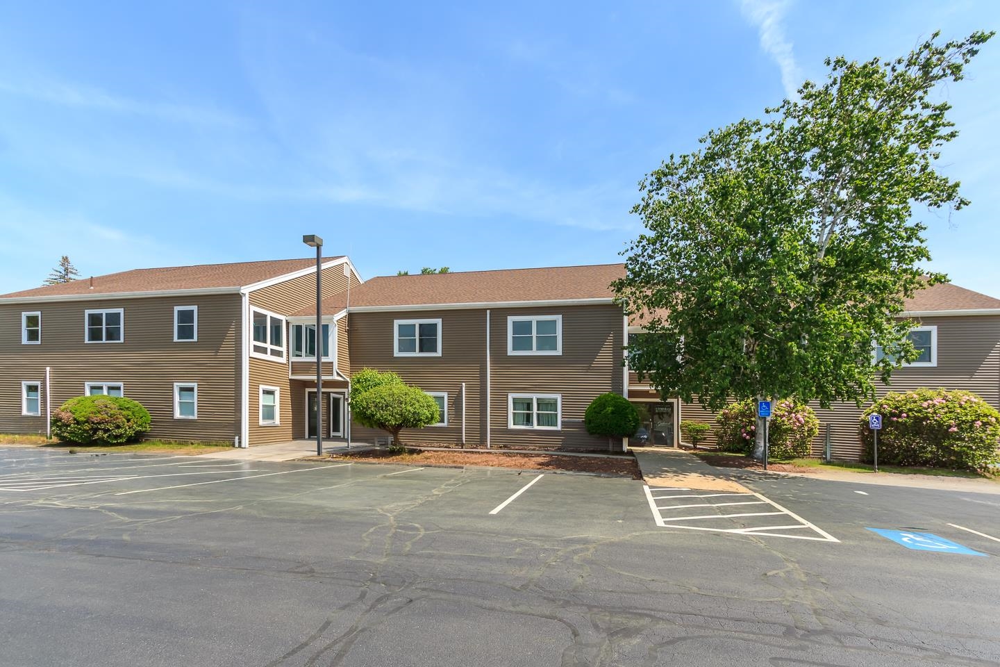 45 Stiles Rd #206, Salem, NH 03079