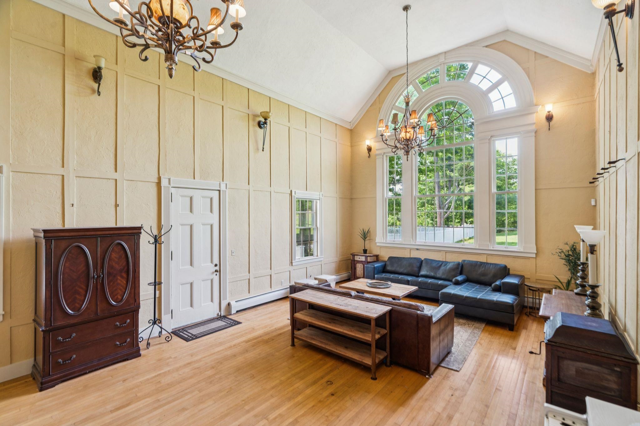 9 Camel Hump Rd, Newport, NH 03773