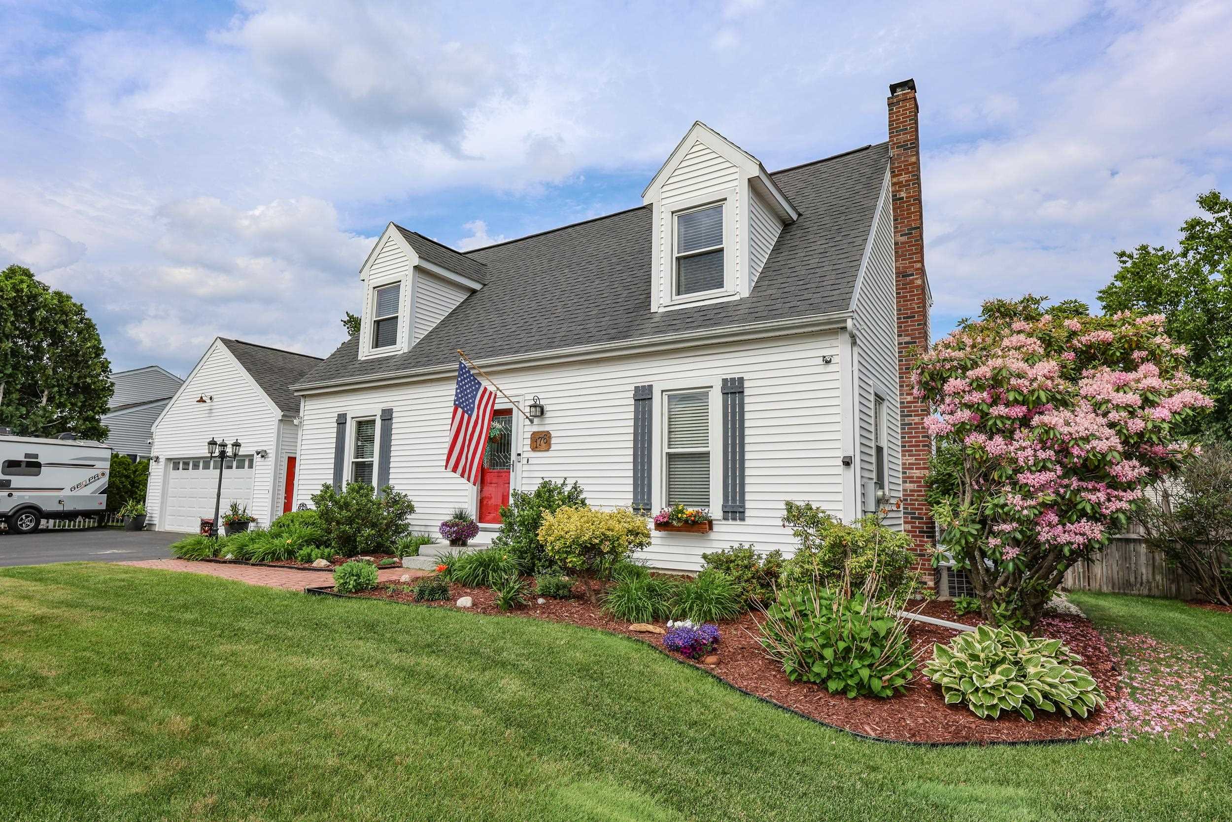 Manchester NH&nbsp;Home for sale $$669,000 $599 per sq.ft.