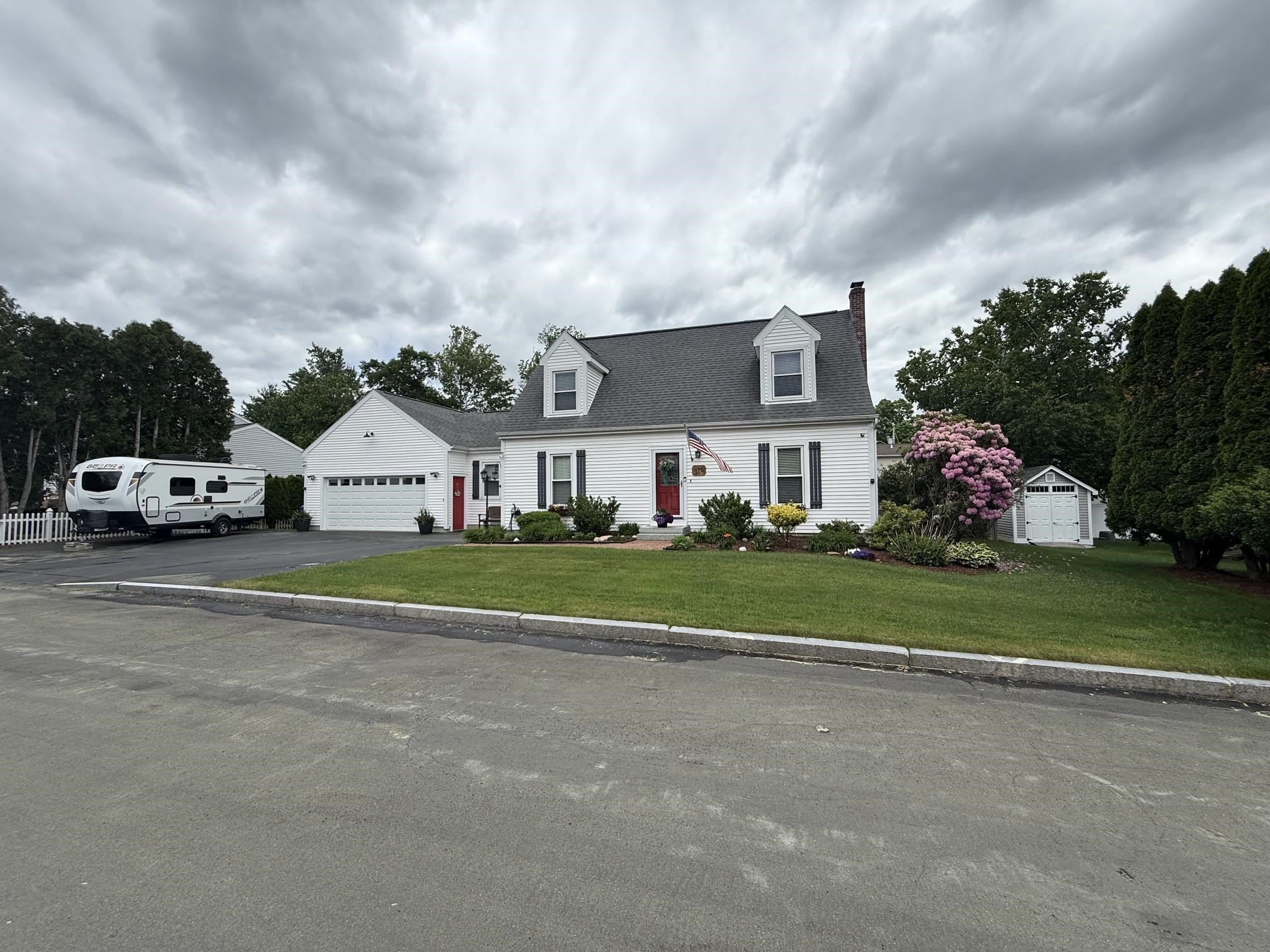 176 Stanton St, Manchester, NH 03103