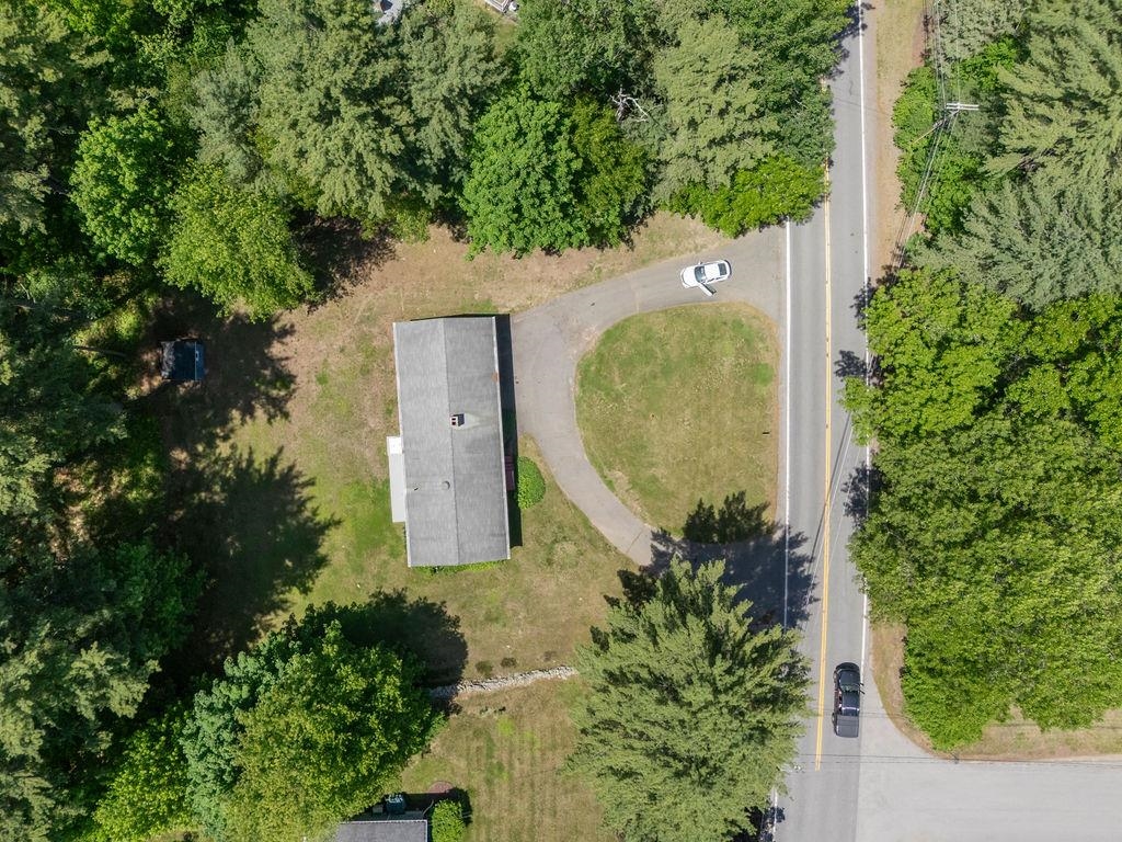 66 Post Rd, North Hampton, NH 03862