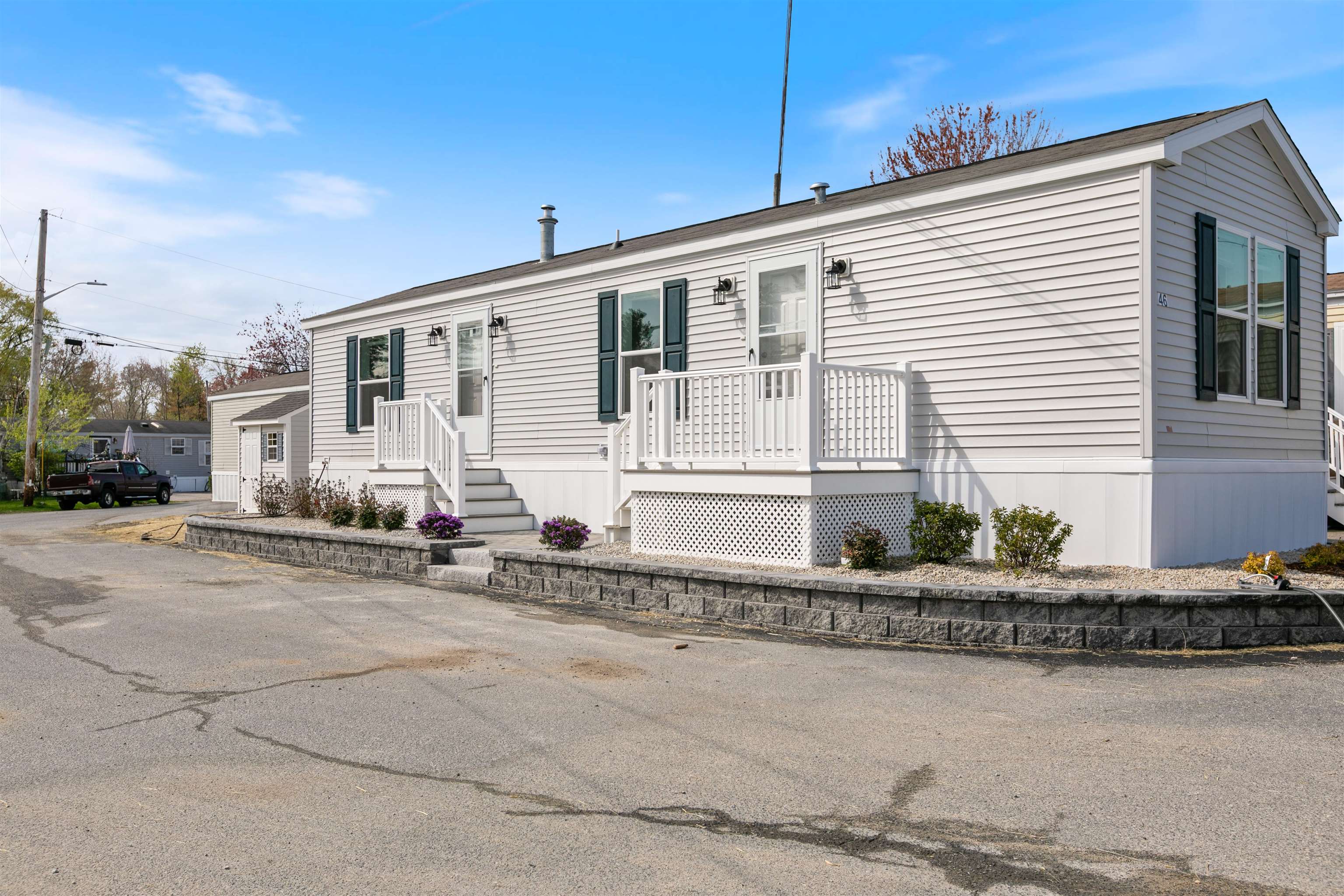 46 Brookwood Dr, Salem, NH 03079