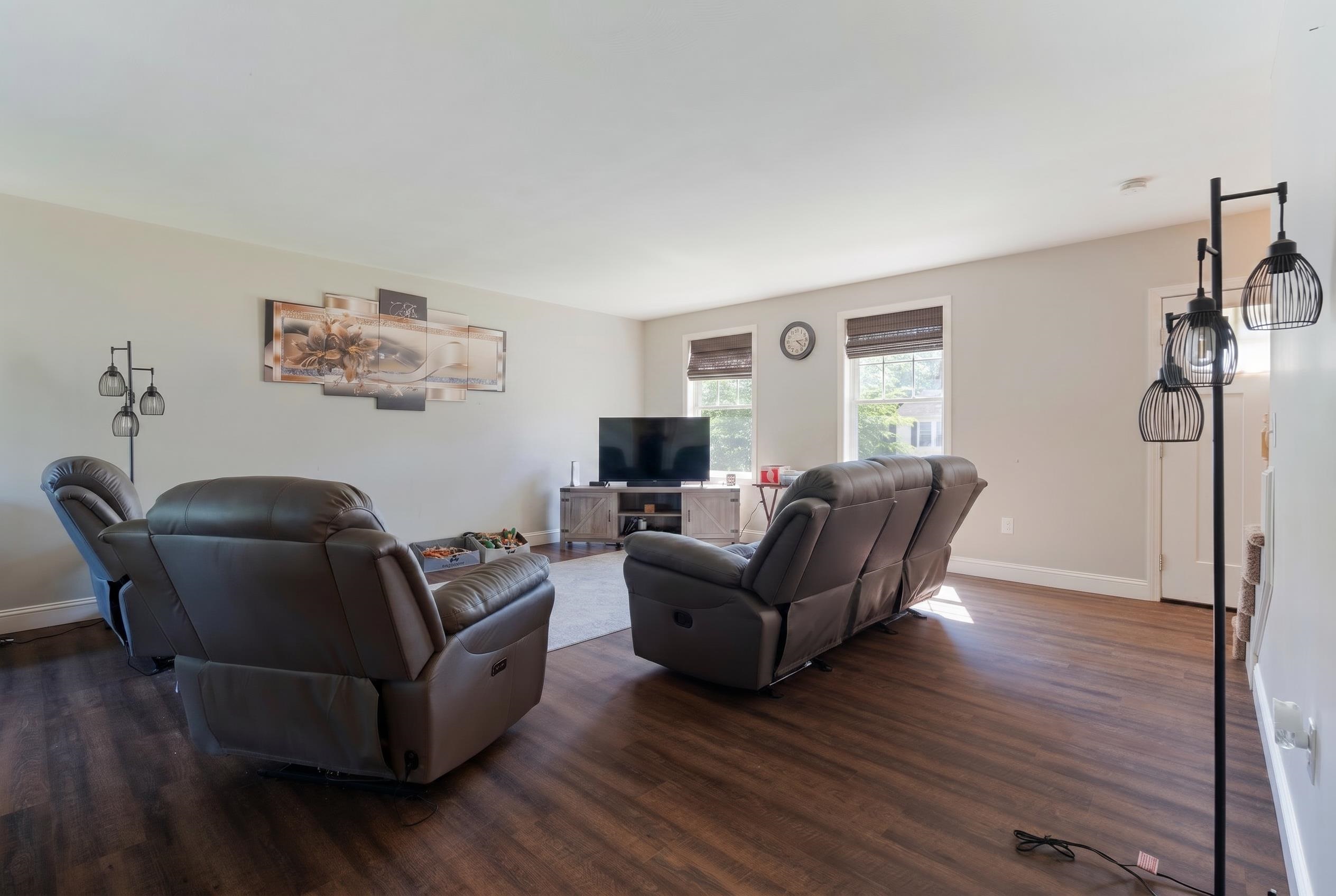 38 Regina Ave, Raymond, NH 03077