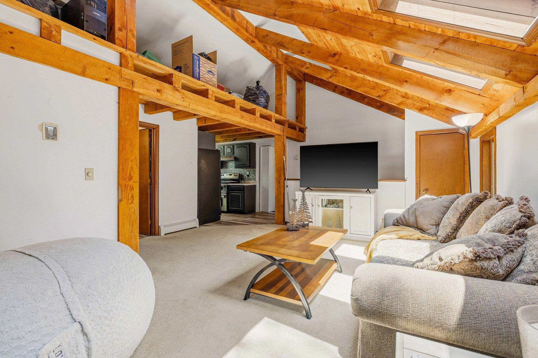 2 Garrison Ln, Madbury, NH 03823