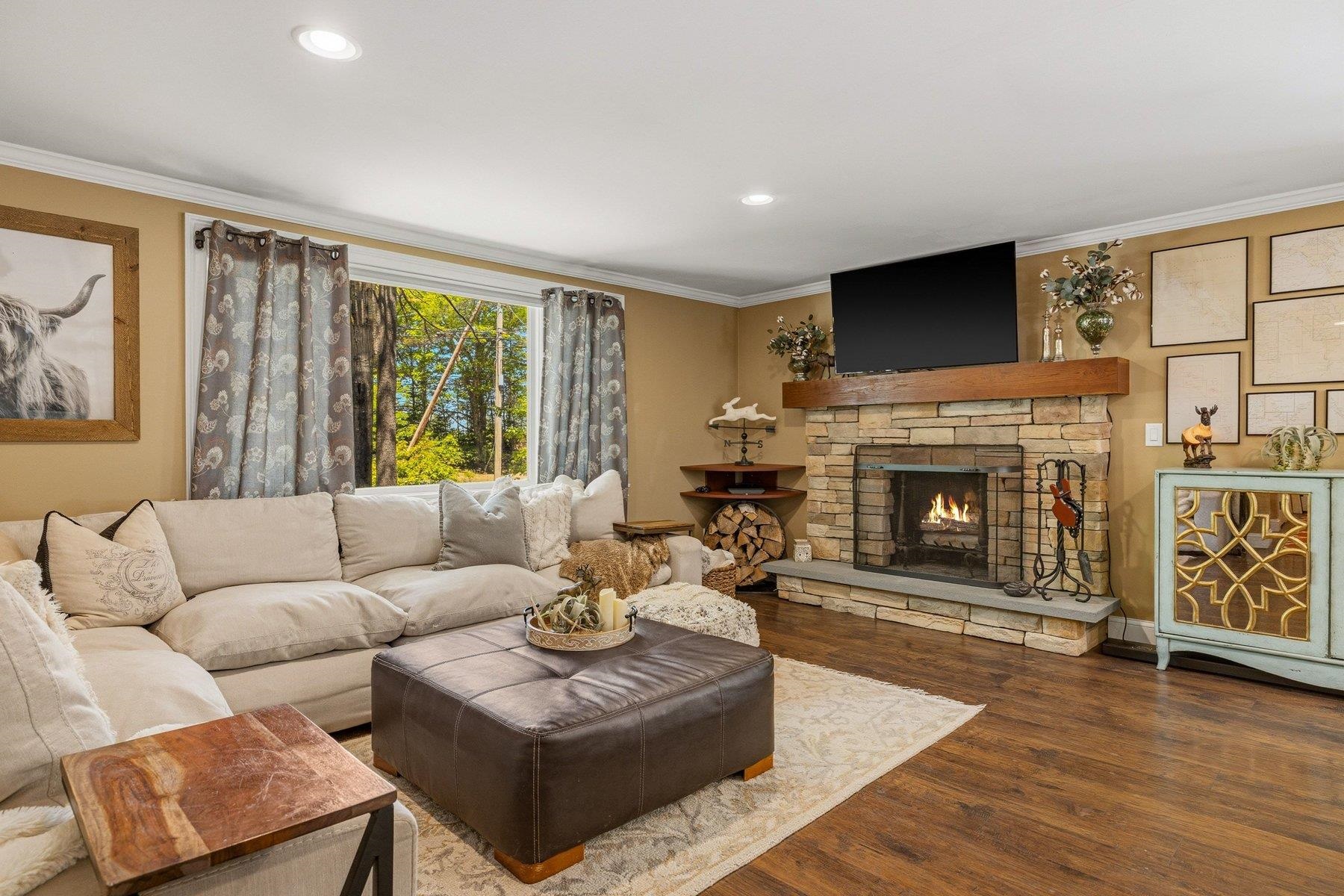2 Garrison Ln, Madbury, NH 03823