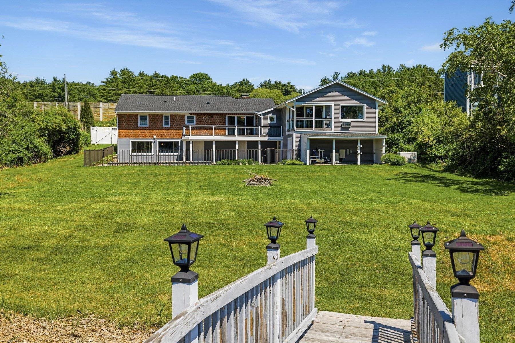 177 Spur Rd, Dover, NH 03820