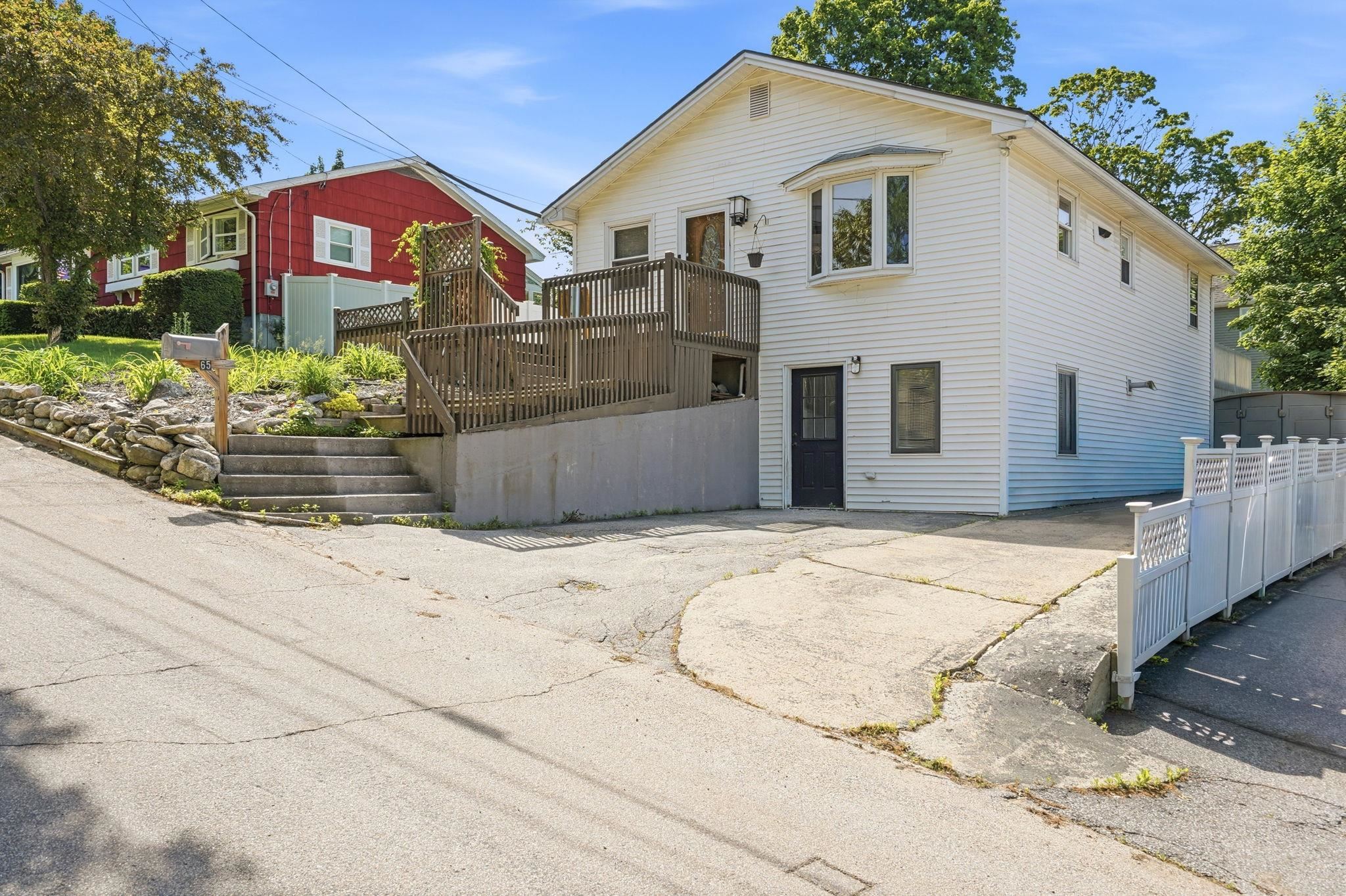65 Garfield St, Manchester, NH 03103