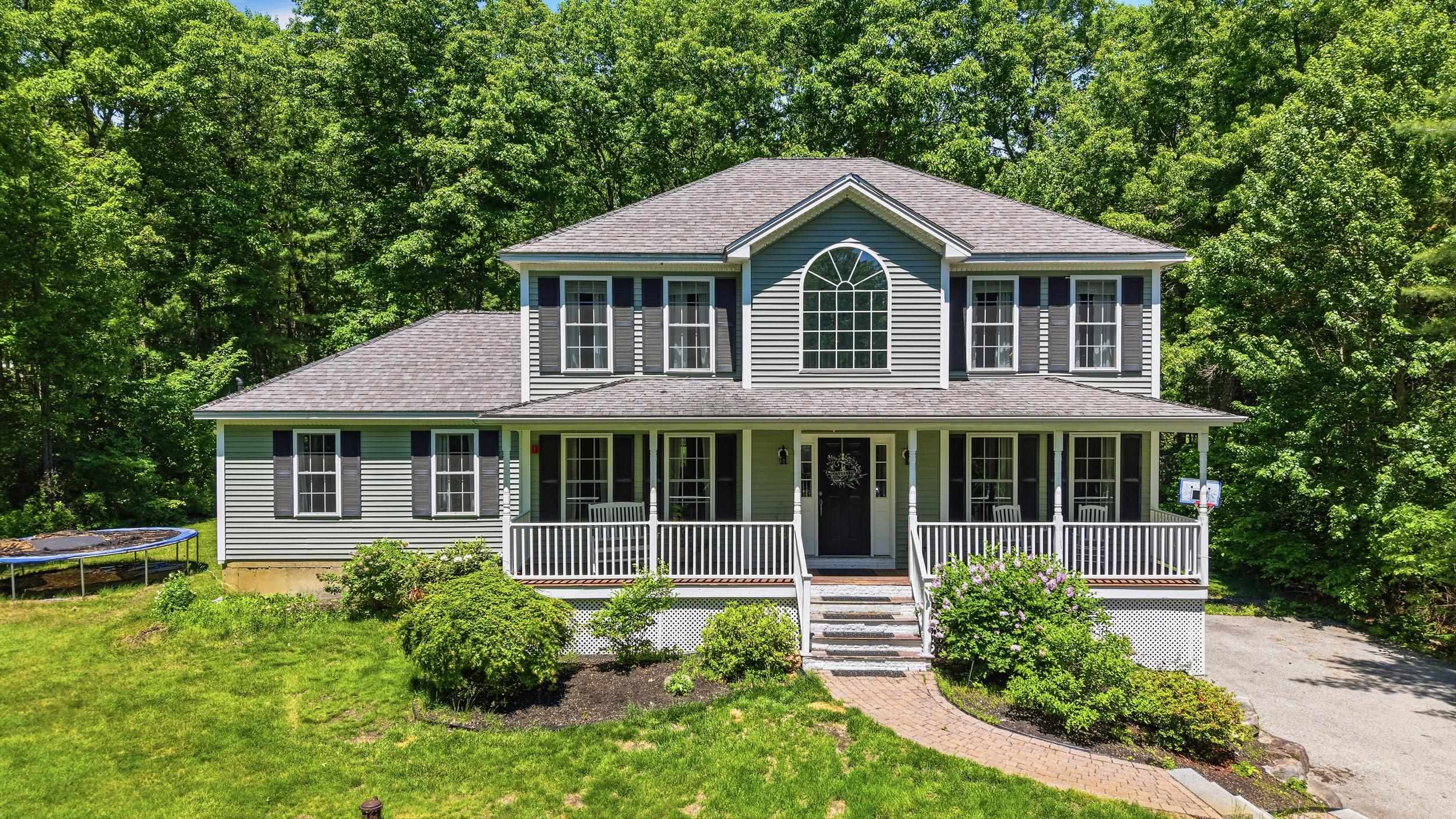 24 Gardensong Dr, Hooksett, NH 03106