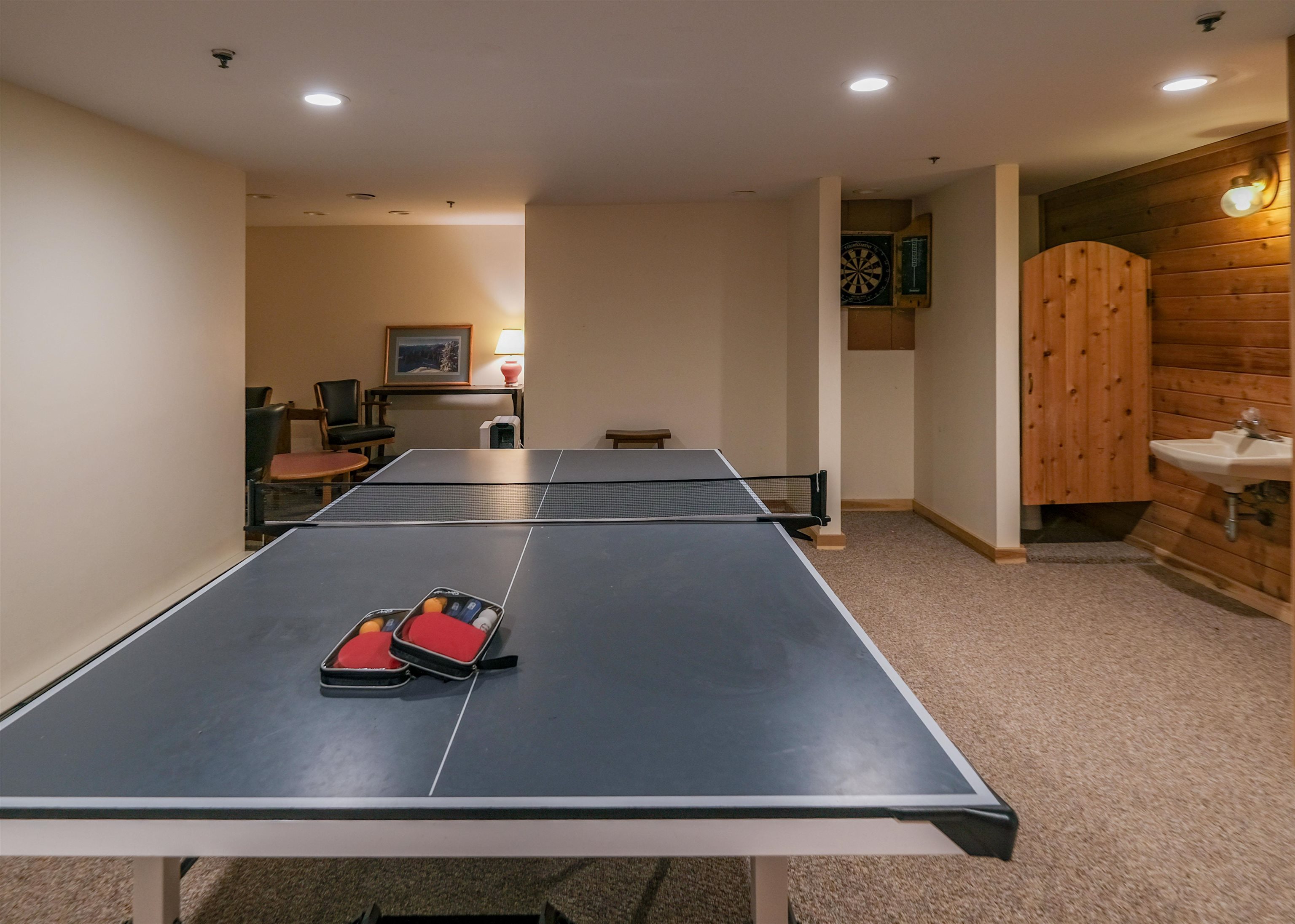Common basement area 25472063
