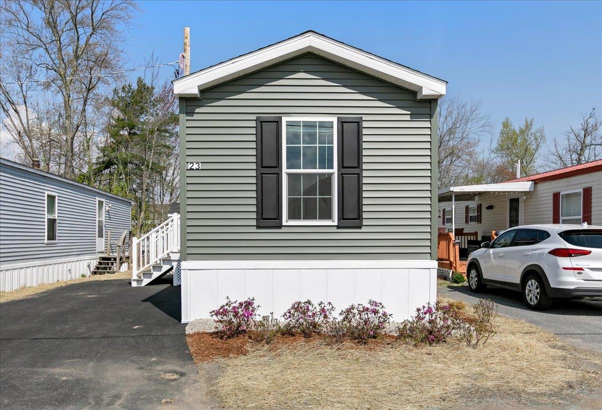 23 Brookwood Dr, Salem, NH 03079
