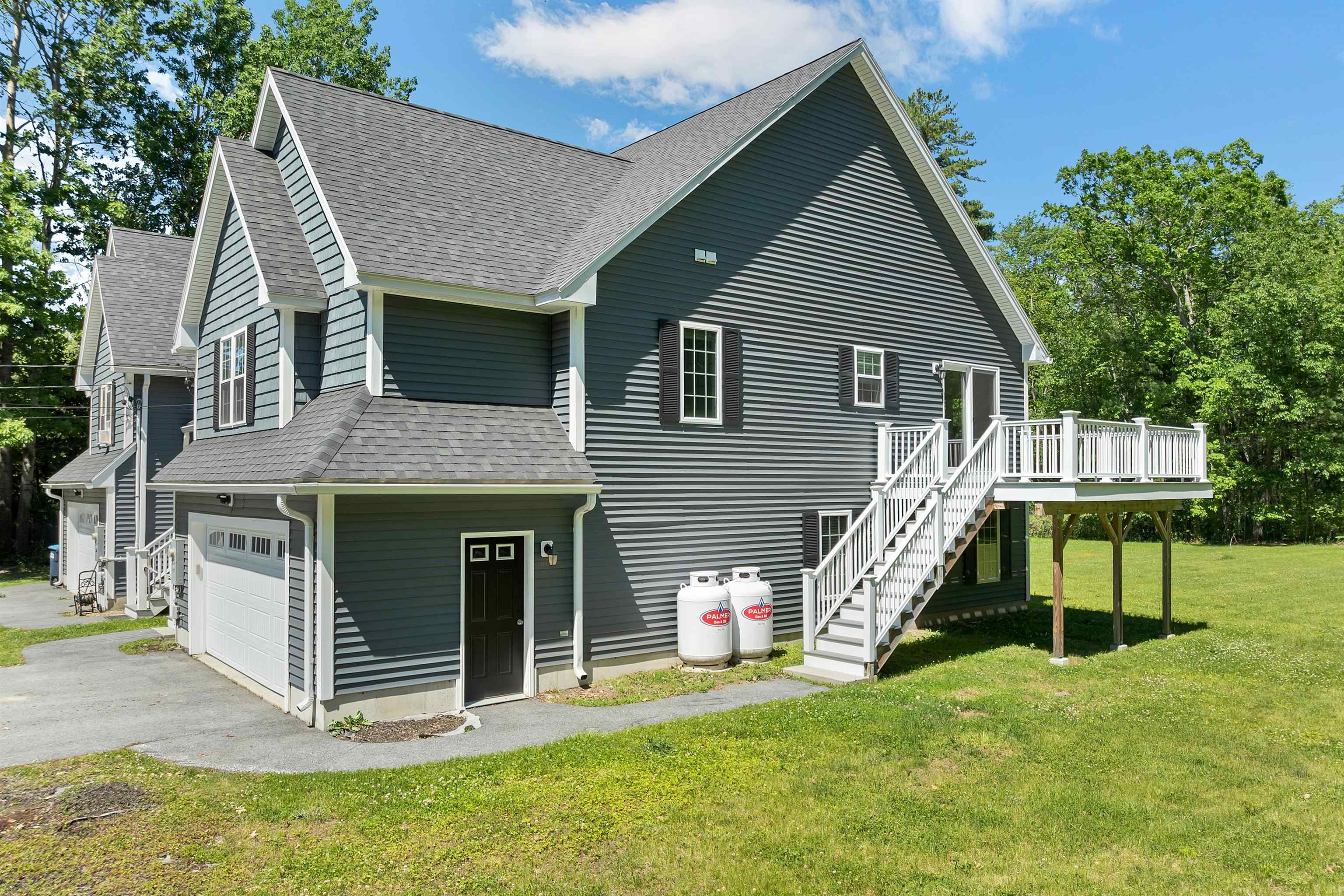 55 Park Ave #B, Salem, NH 03079