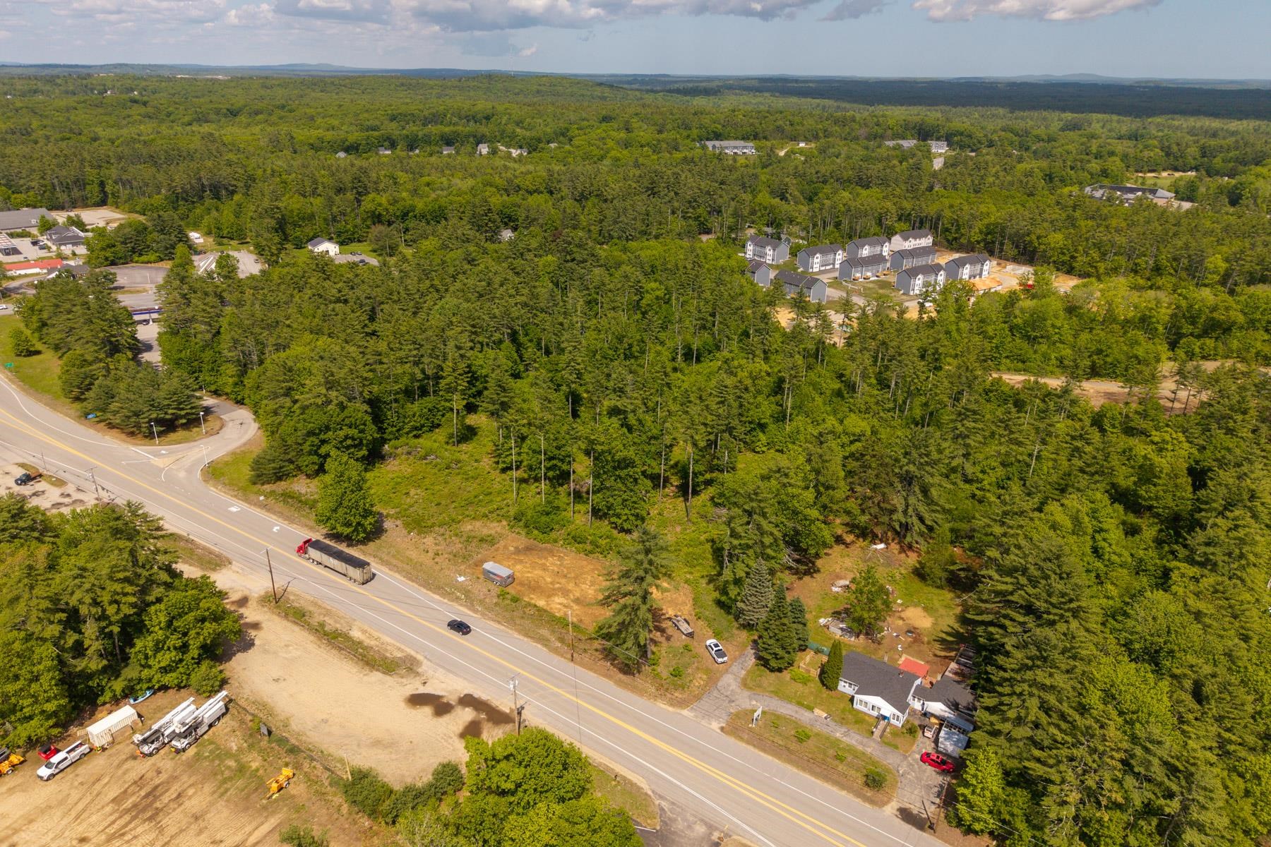 555 Calef Hw, Barrington, NH 03825