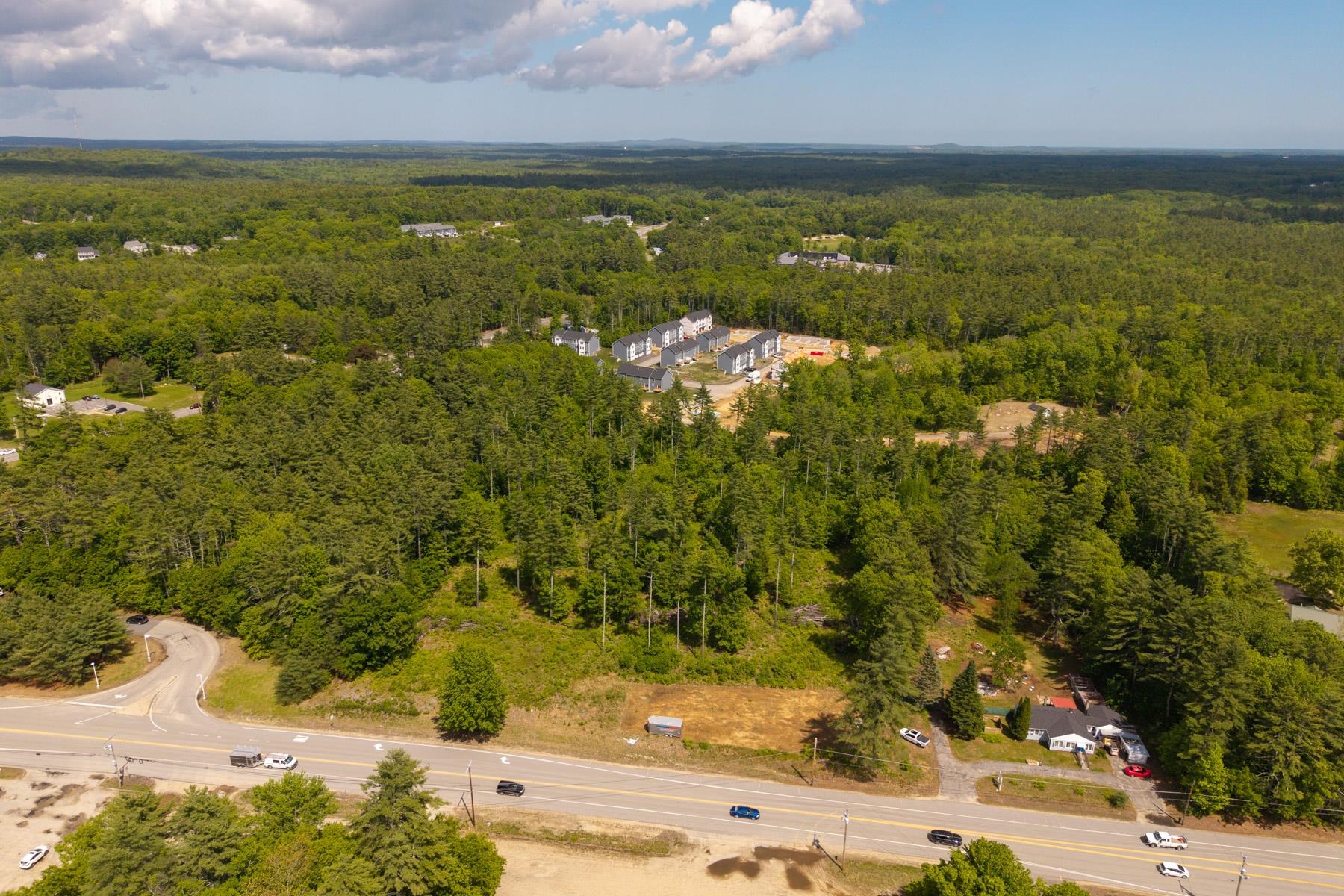 555 Calef Hw, Barrington, NH 03825