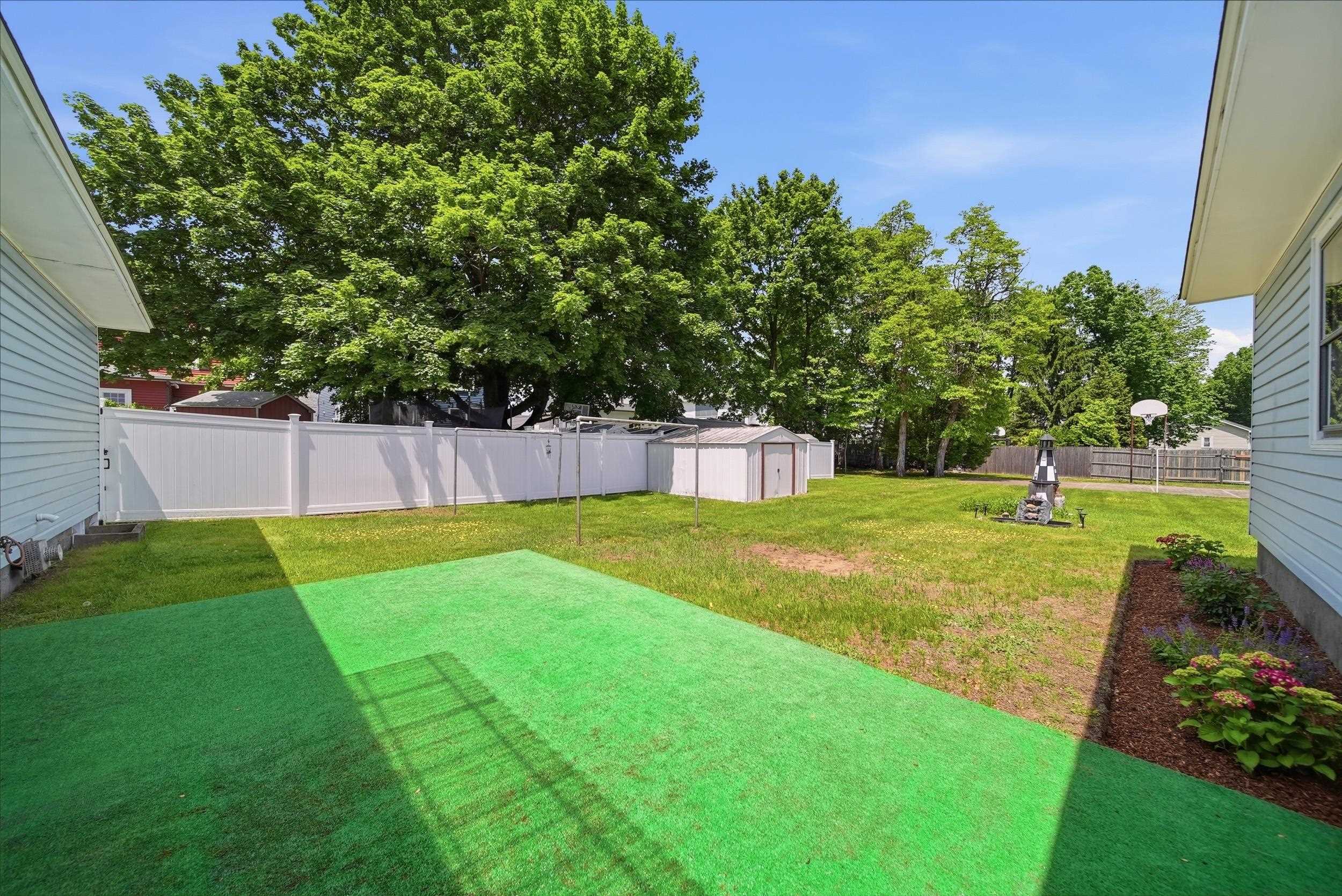 434 Cilley Rd, Manchester, NH 03103