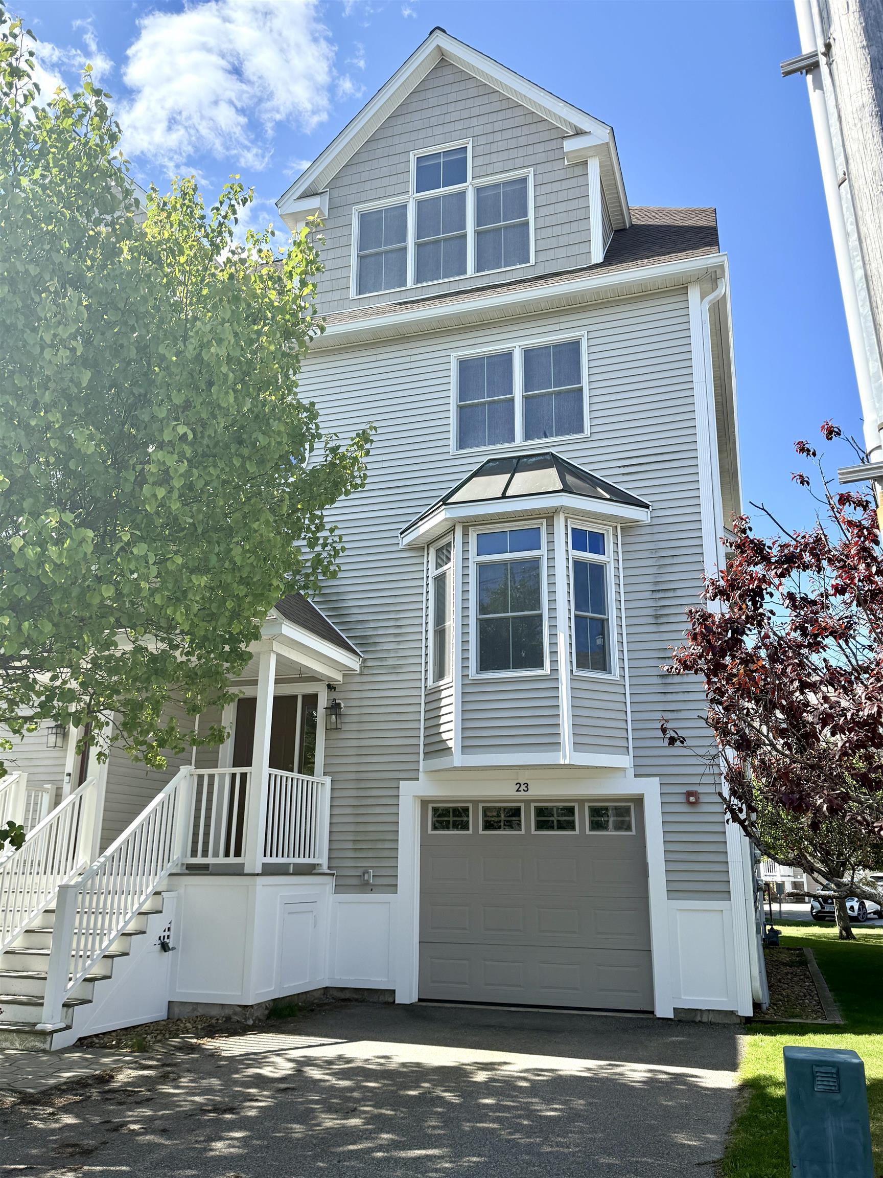 23 Duston Ave, Hampton, NH 03842