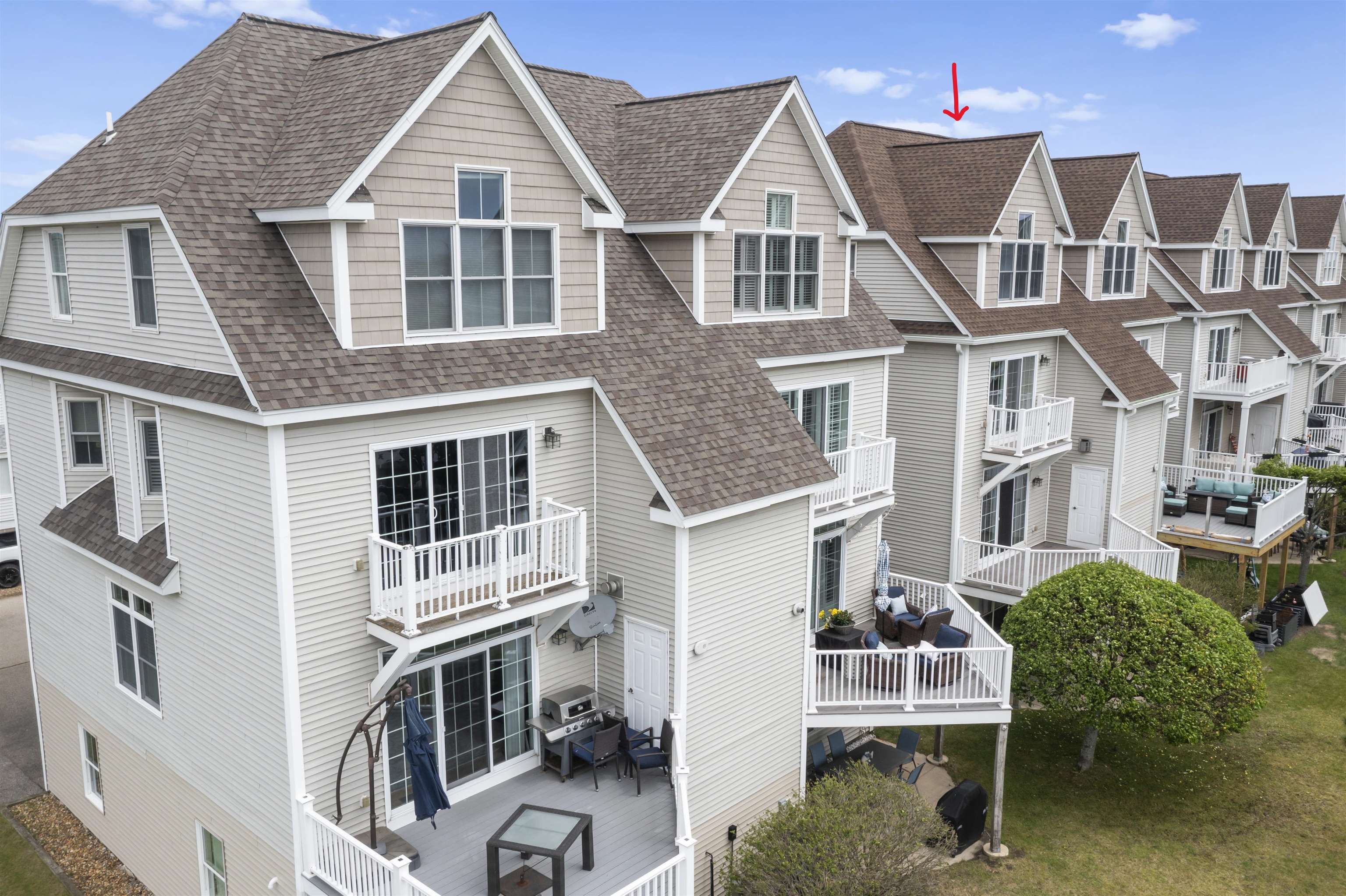 23 Duston Ave, Hampton, NH 03842